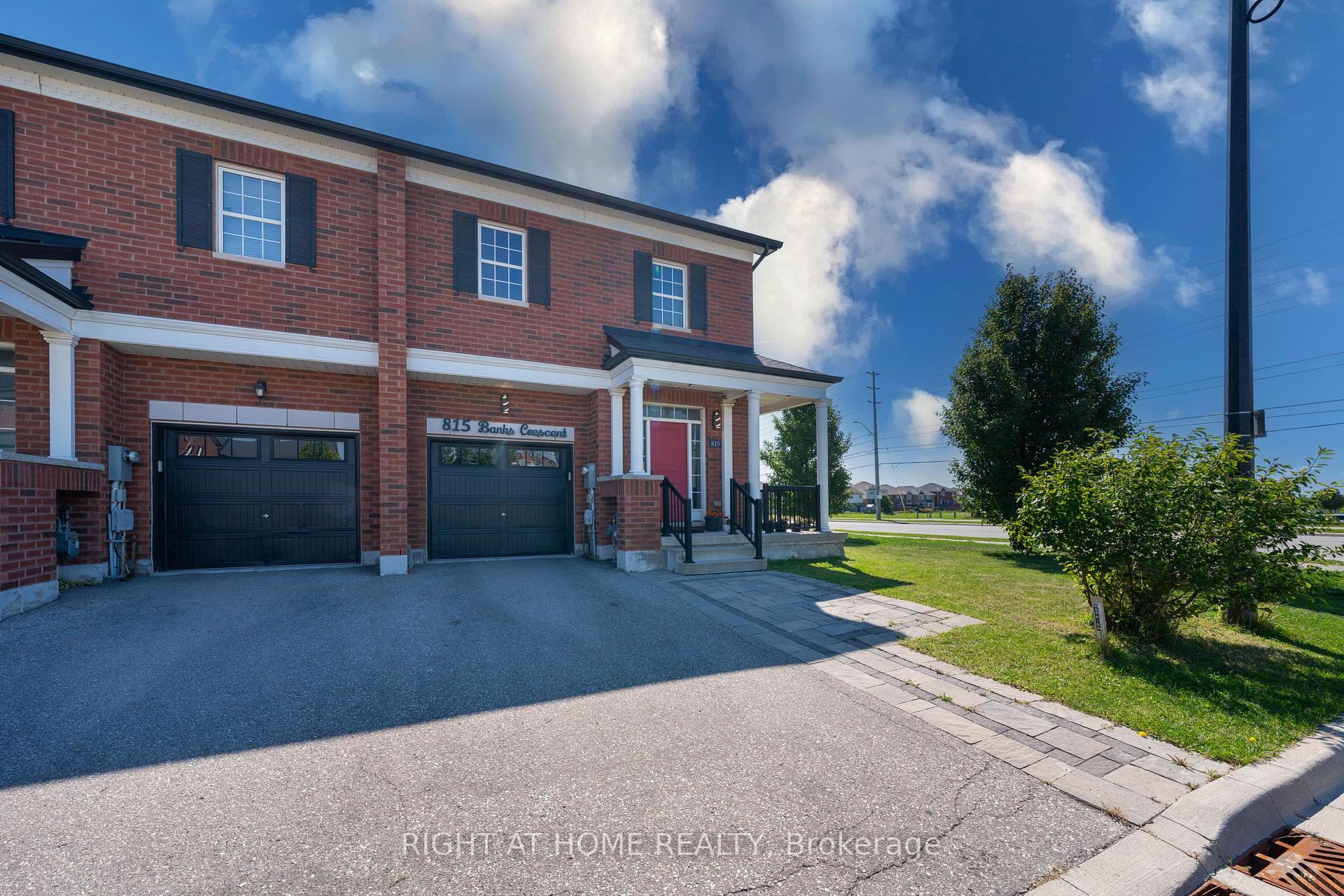 Photo 1 of 815 Banks Crescent, Milton, Willmott — HOMEH