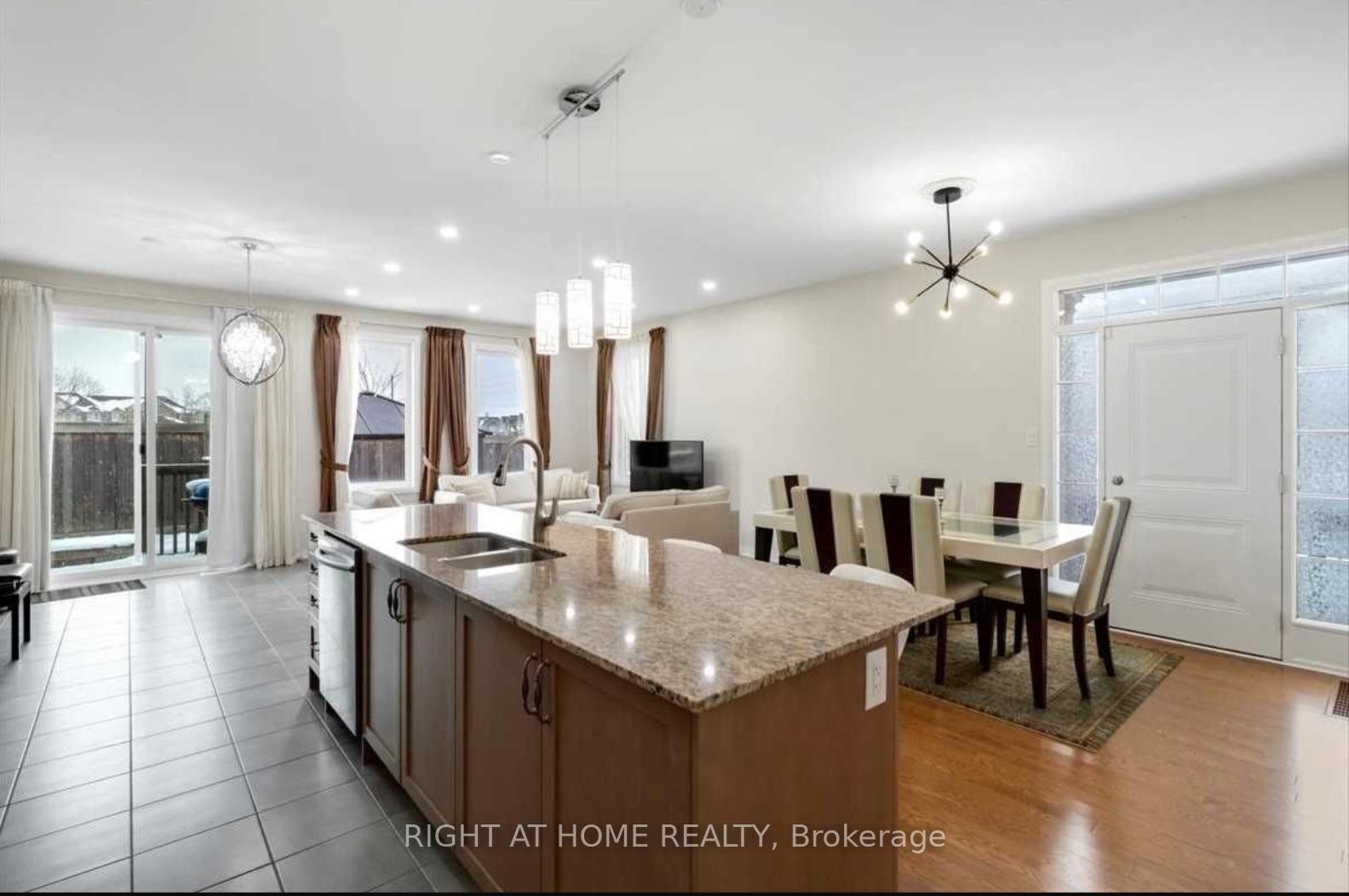 Photo 9 of 815 Banks Crescent, Milton, Willmott — HOMEH