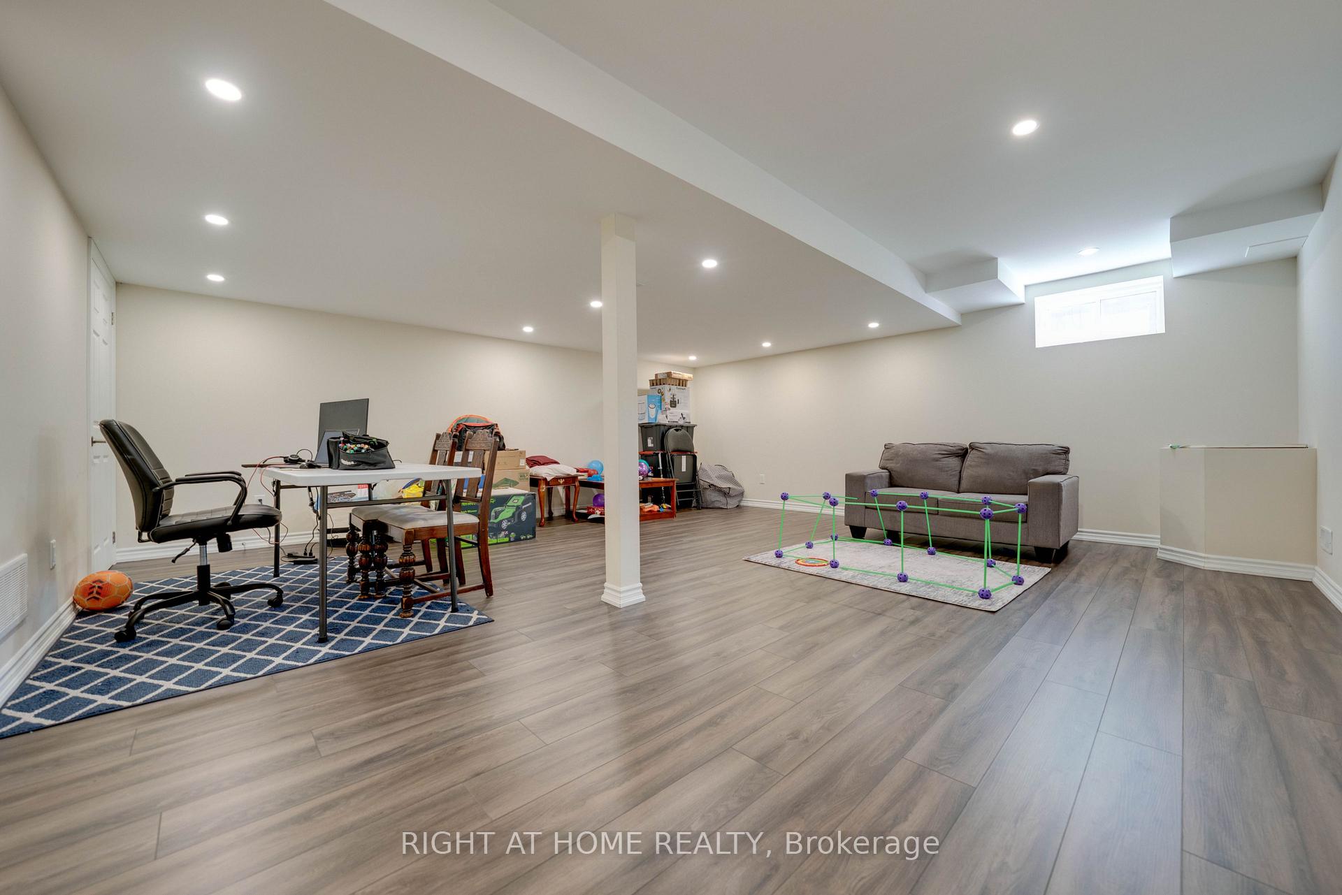 Photo 29 of 815 Banks Crescent, Milton, Willmott — HOMEH