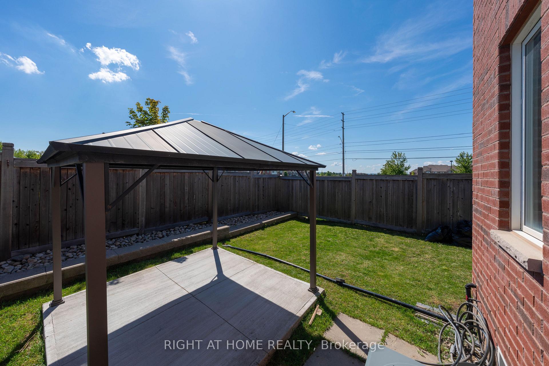 Photo 32 of 815 Banks Crescent, Milton, Willmott — HOMEH