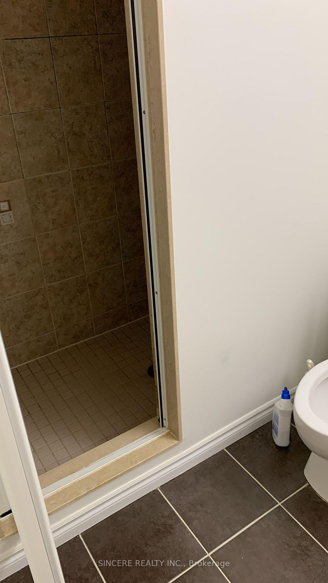 Photo 5 of 120 Hopecrest Road, Markham, Cachet — HOMEH