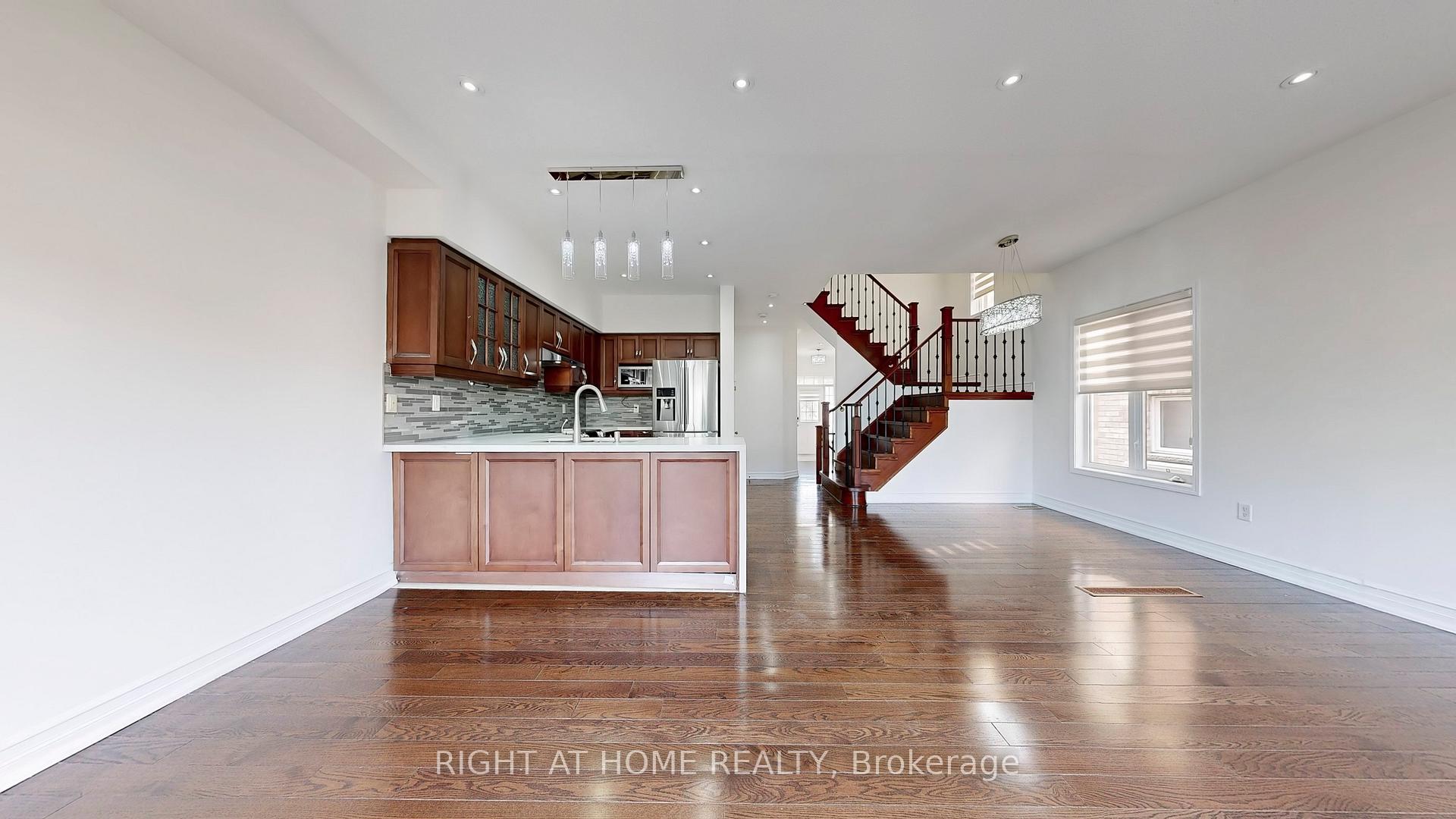 Photo 6 of 16 Wingrove Street, Markham, Wismer — HOMEH