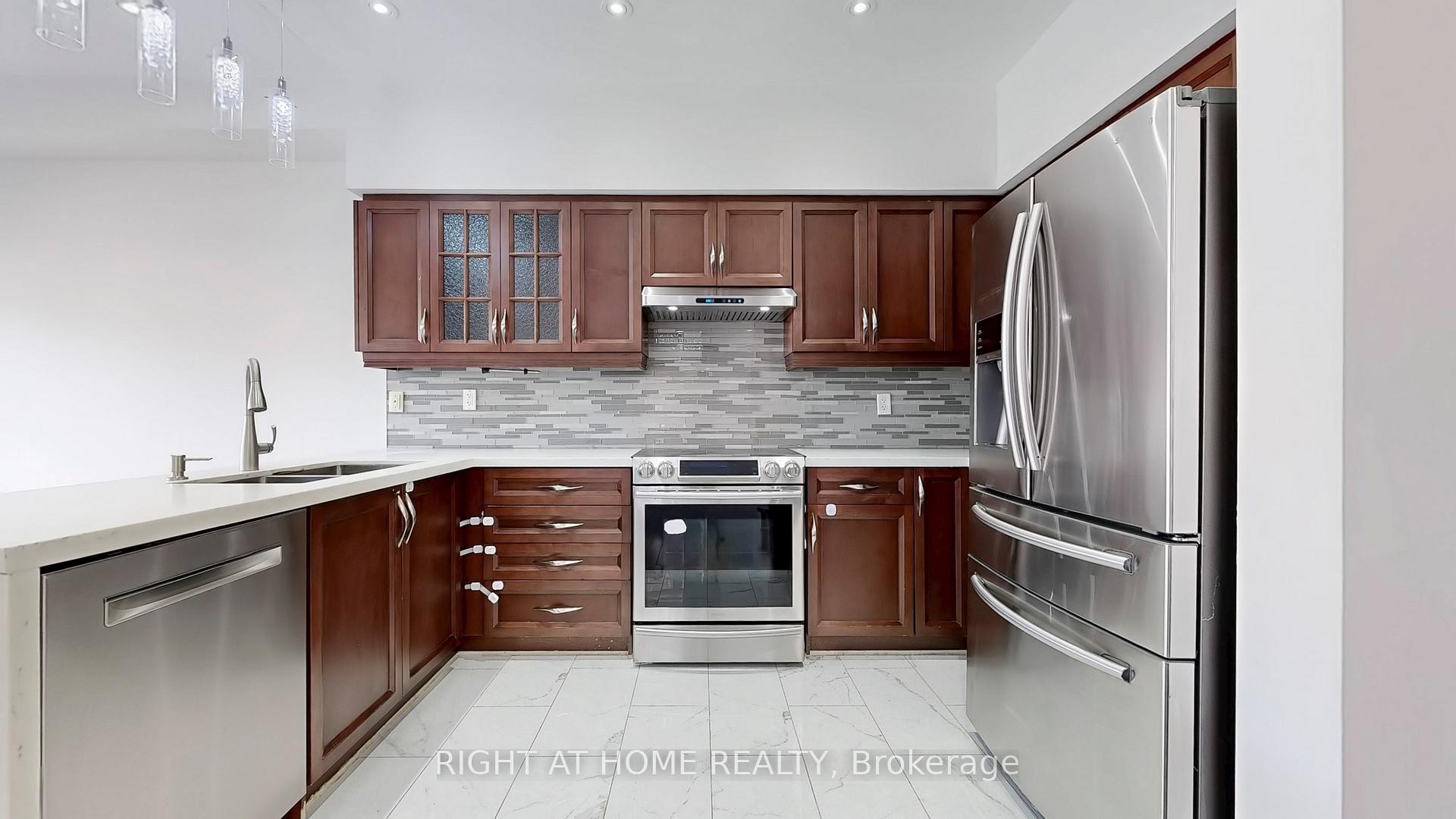 Photo 9 of 16 Wingrove Street, Markham, Wismer — HOMEH