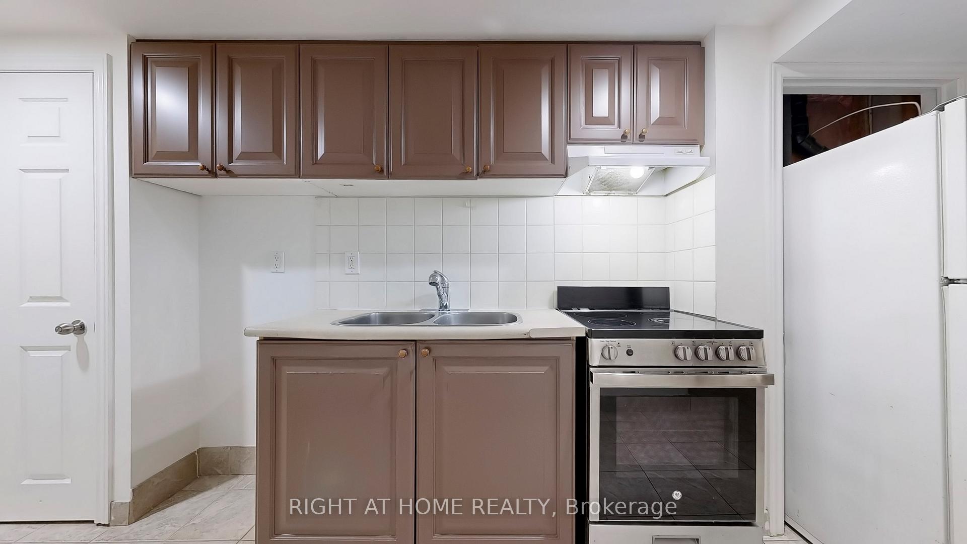 Photo 40 of 16 Wingrove Street, Markham, Wismer — HOMEH