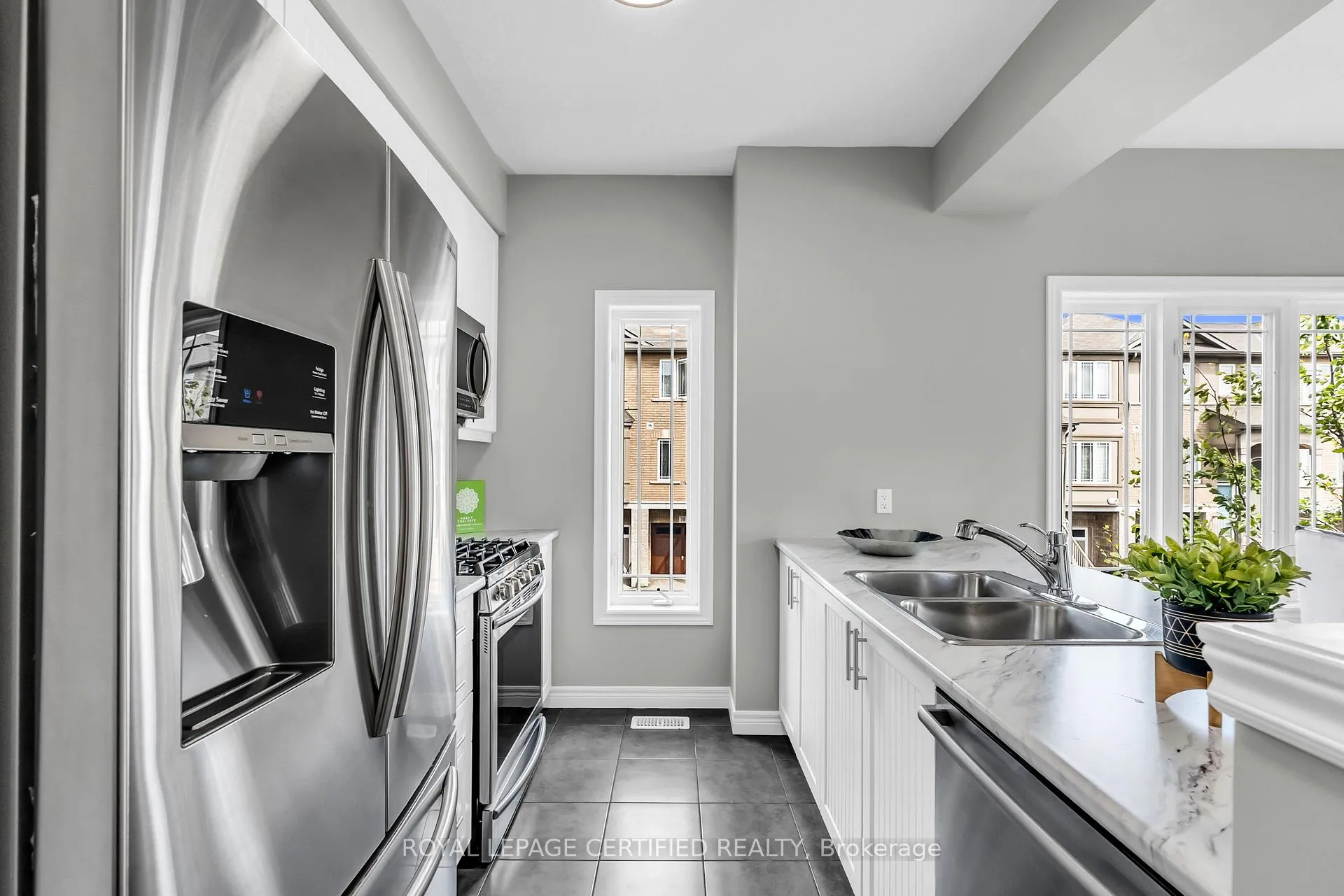 Photo 17 of 89 Bloom Crescent, Hamilton, Stoney Creek — HOMEH