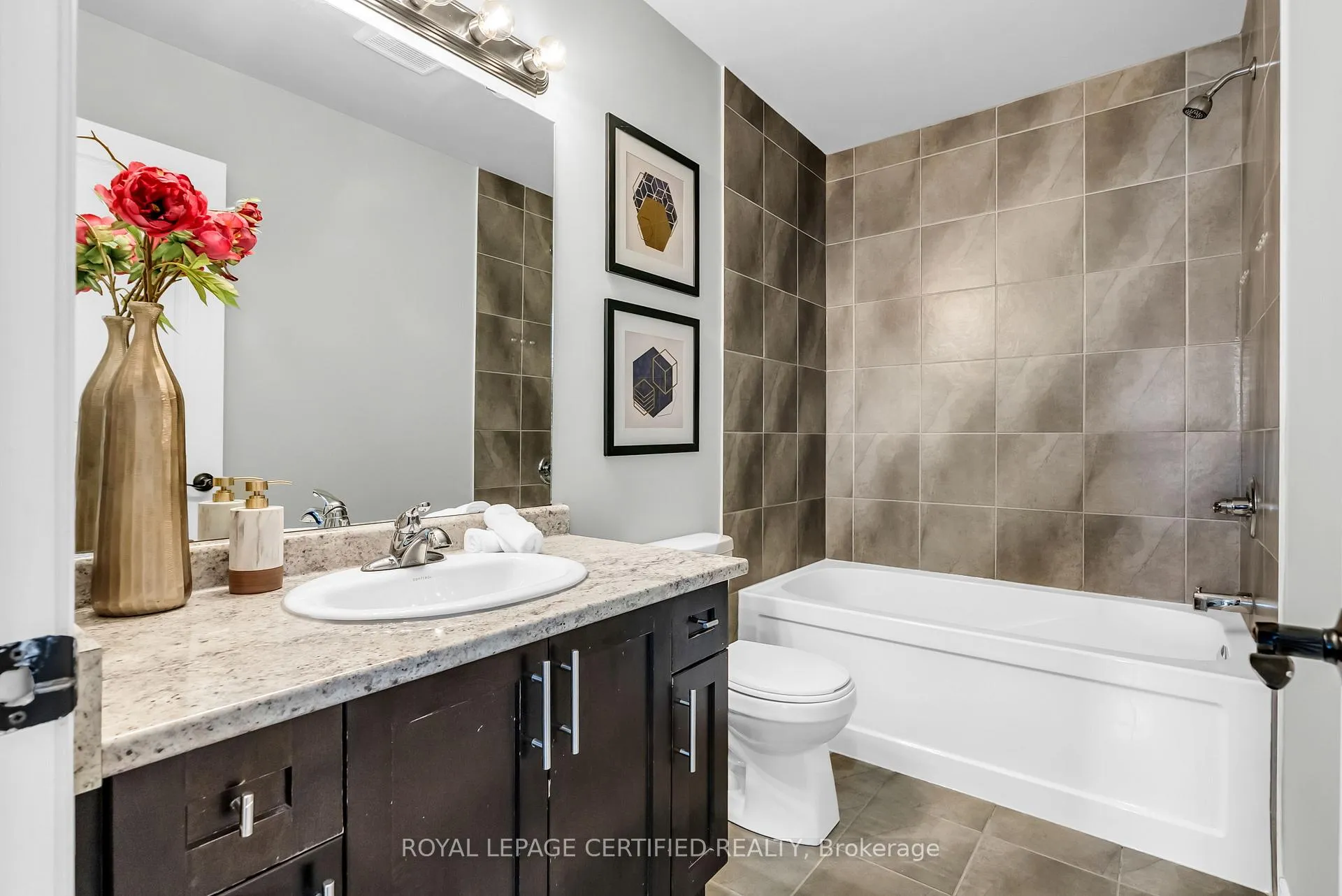 Photo 30 of 89 Bloom Crescent, Hamilton, Stoney Creek — HOMEH