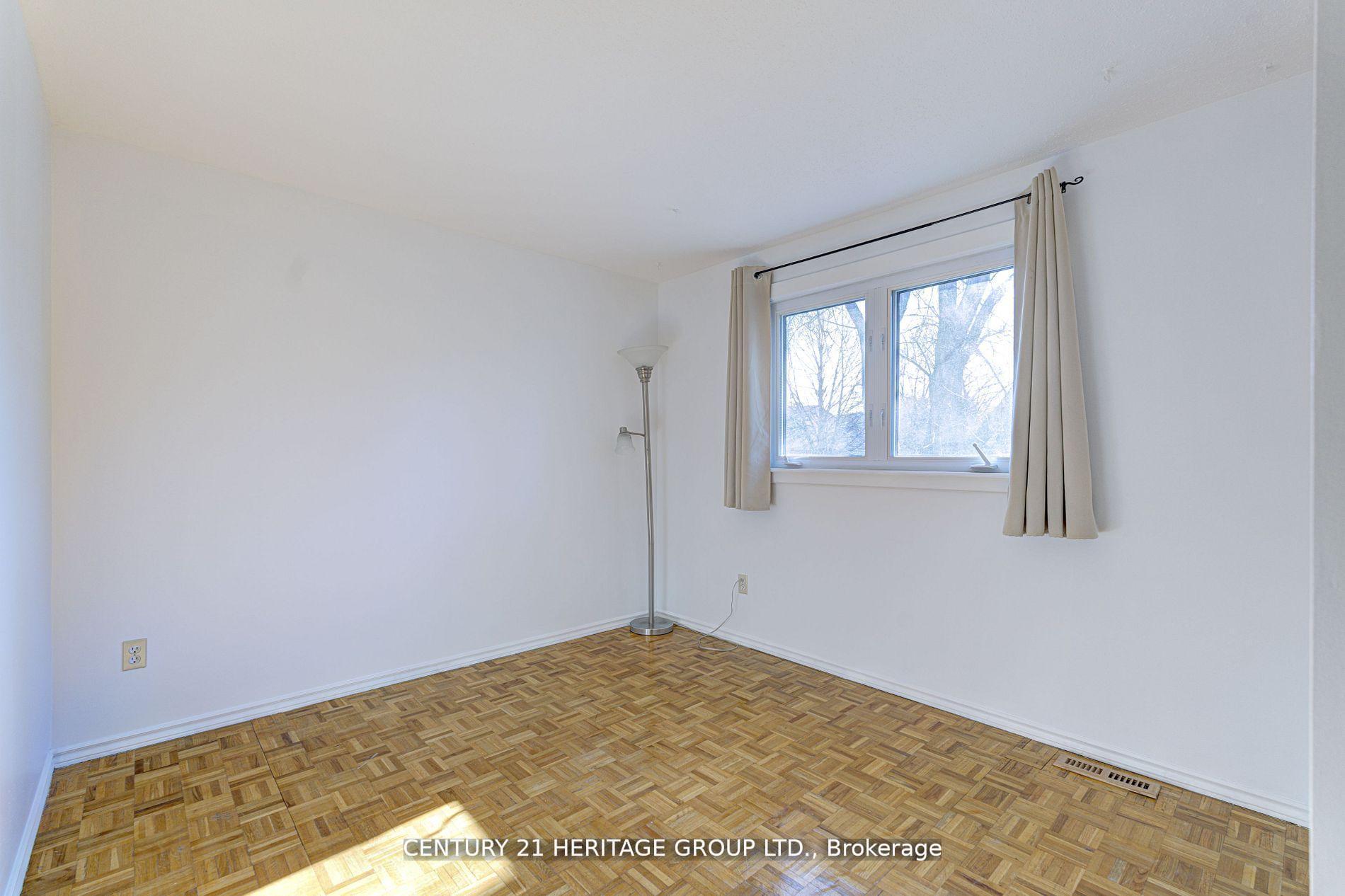 Photo 14 of 111 Lorne Scots Drive, Milton, Dorset Park — HOMEH