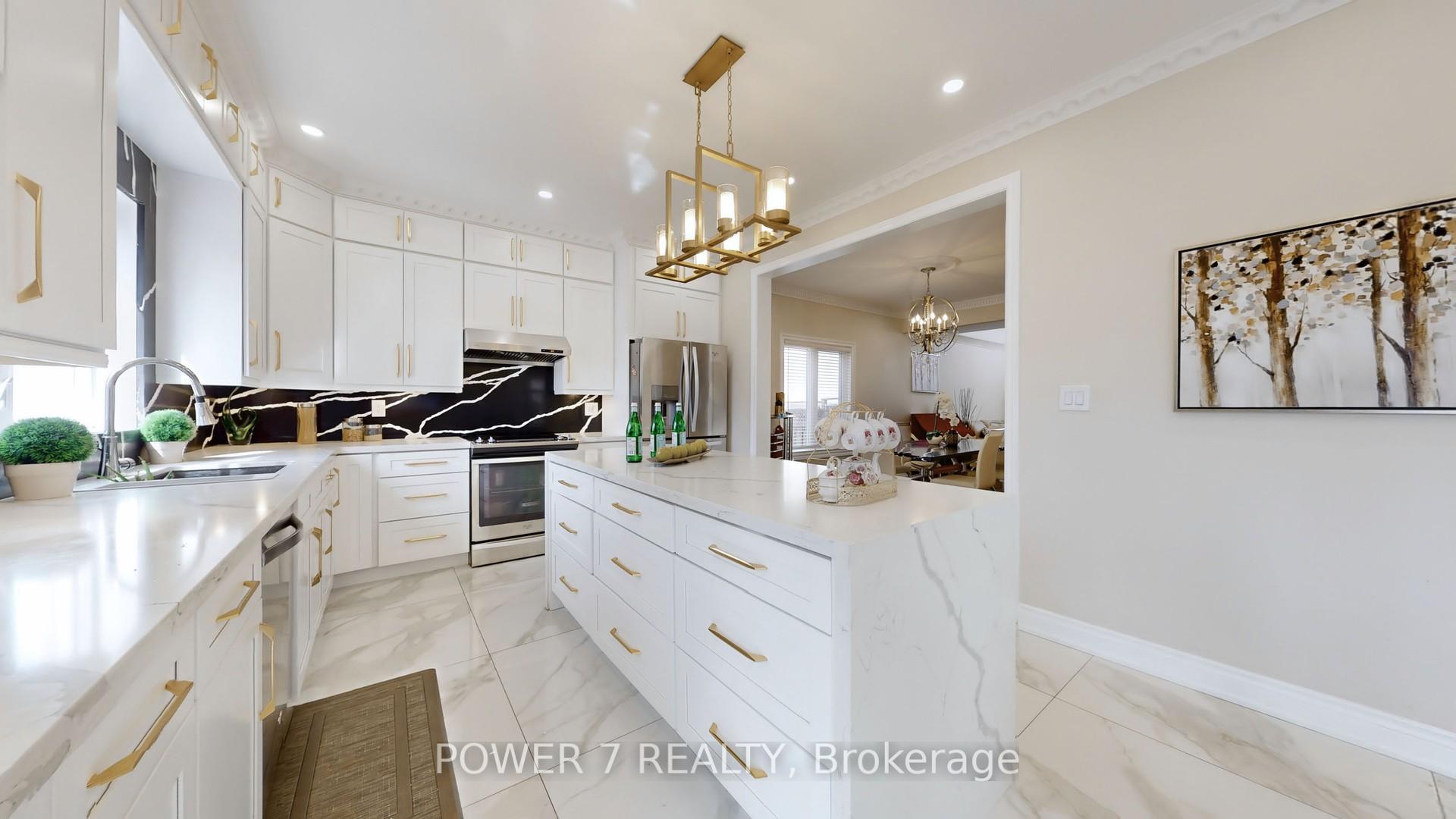 Photo 8 of 16 Eyer Drive W, Markham, Cachet — HOMEH