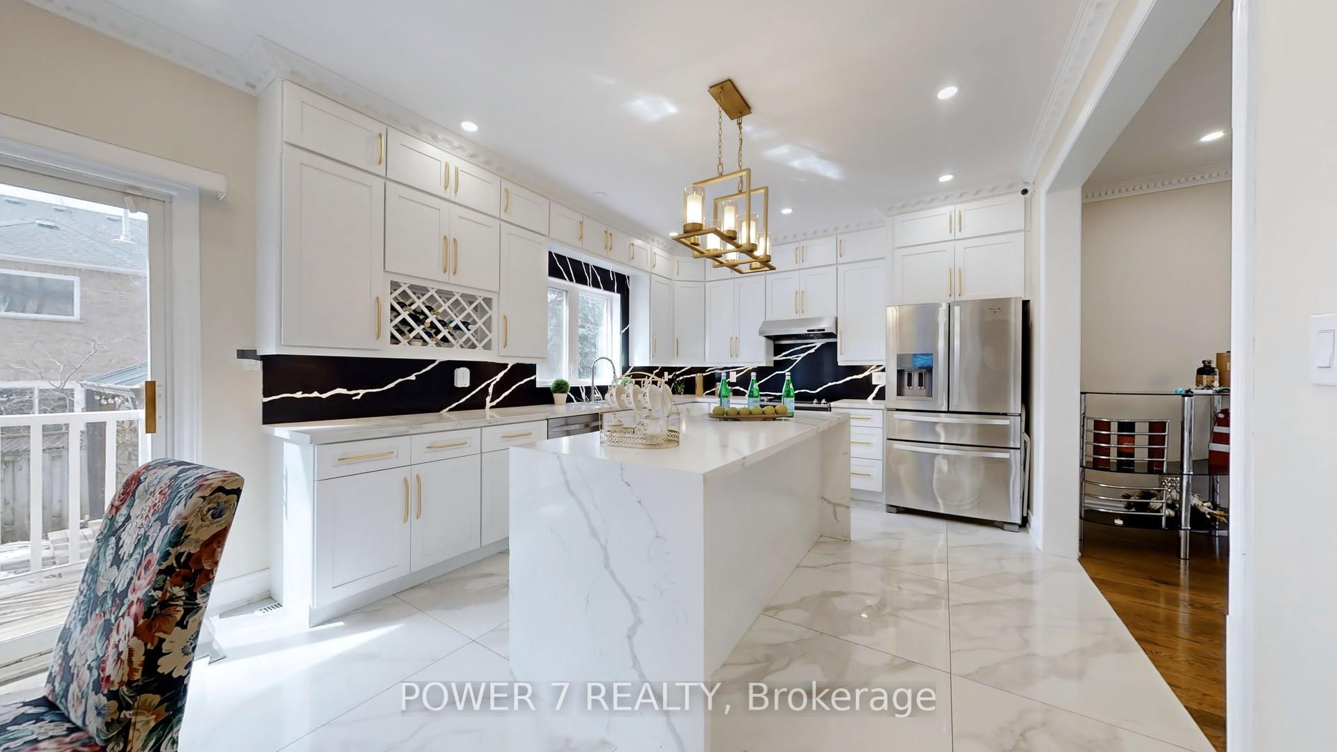 Photo 11 of 16 Eyer Drive W, Markham, Cachet — HOMEH