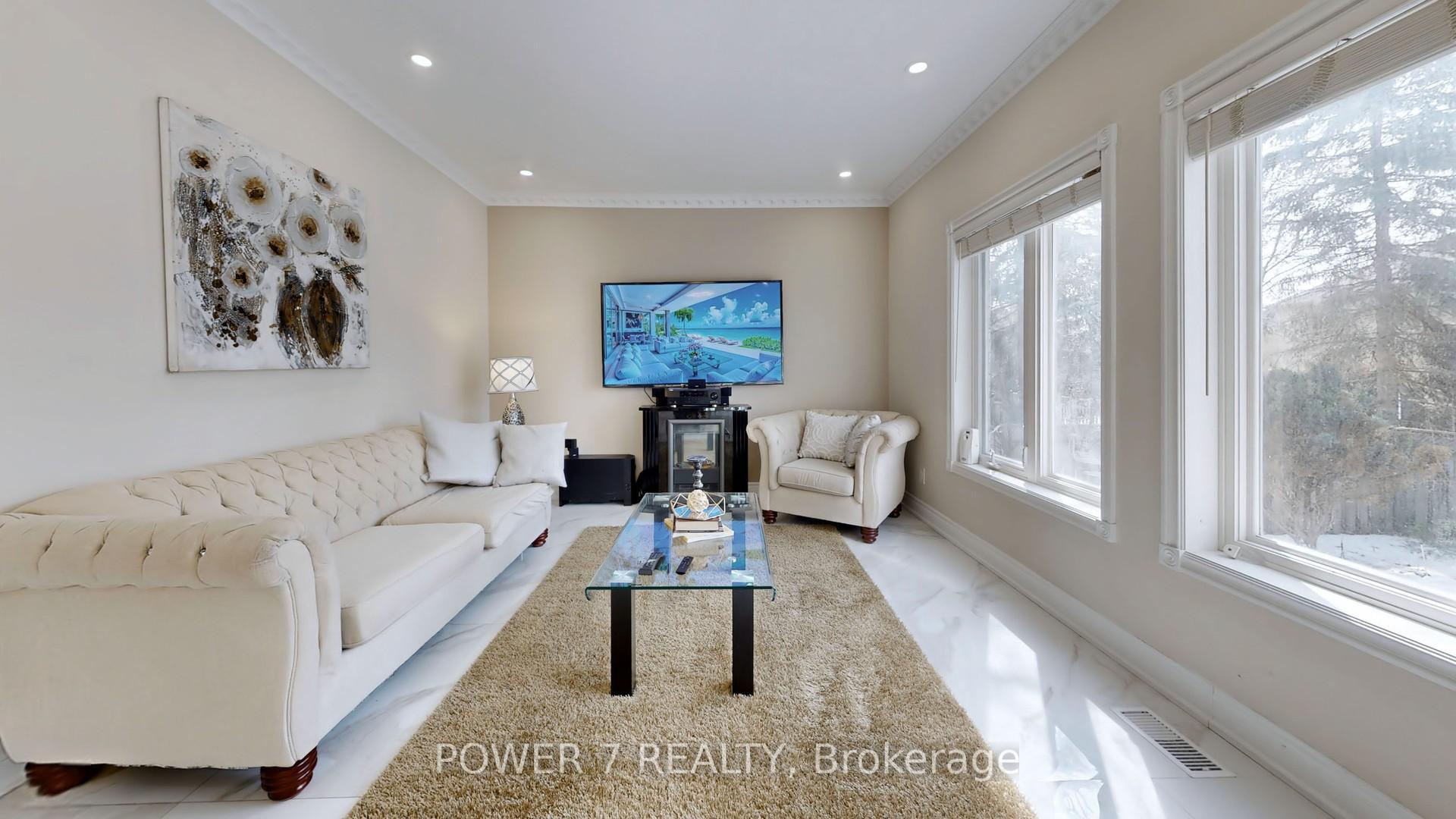 Photo 13 of 16 Eyer Drive W, Markham, Cachet — HOMEH