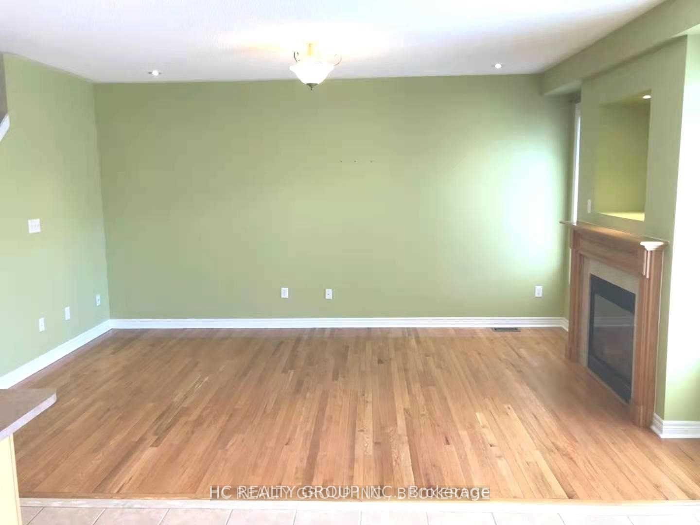 Photo 4 of Unit Upper, 29 Pillar Rock Crescent, Markham, Victoria Manor-Jennings Gate — HOMEH