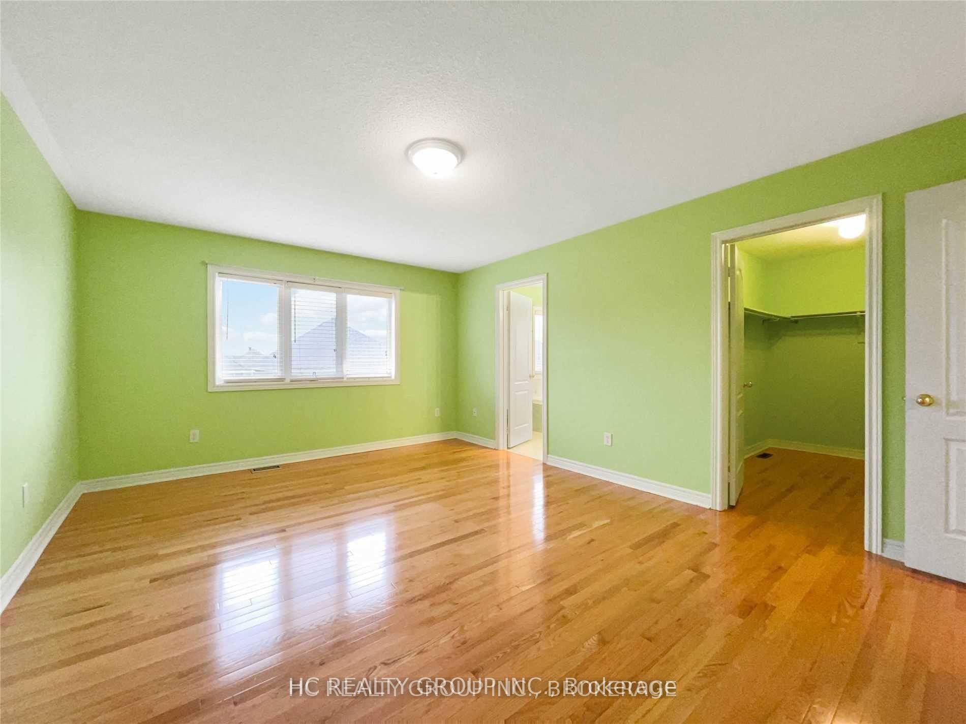 Photo 6 of Unit Upper, 29 Pillar Rock Crescent, Markham, Victoria Manor-Jennings Gate — HOMEH