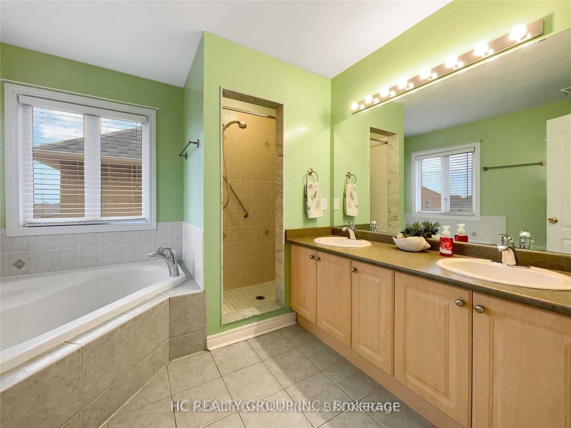 Photo 7 of Unit Upper, 29 Pillar Rock Crescent, Markham, Victoria Manor-Jennings Gate — HOMEH
