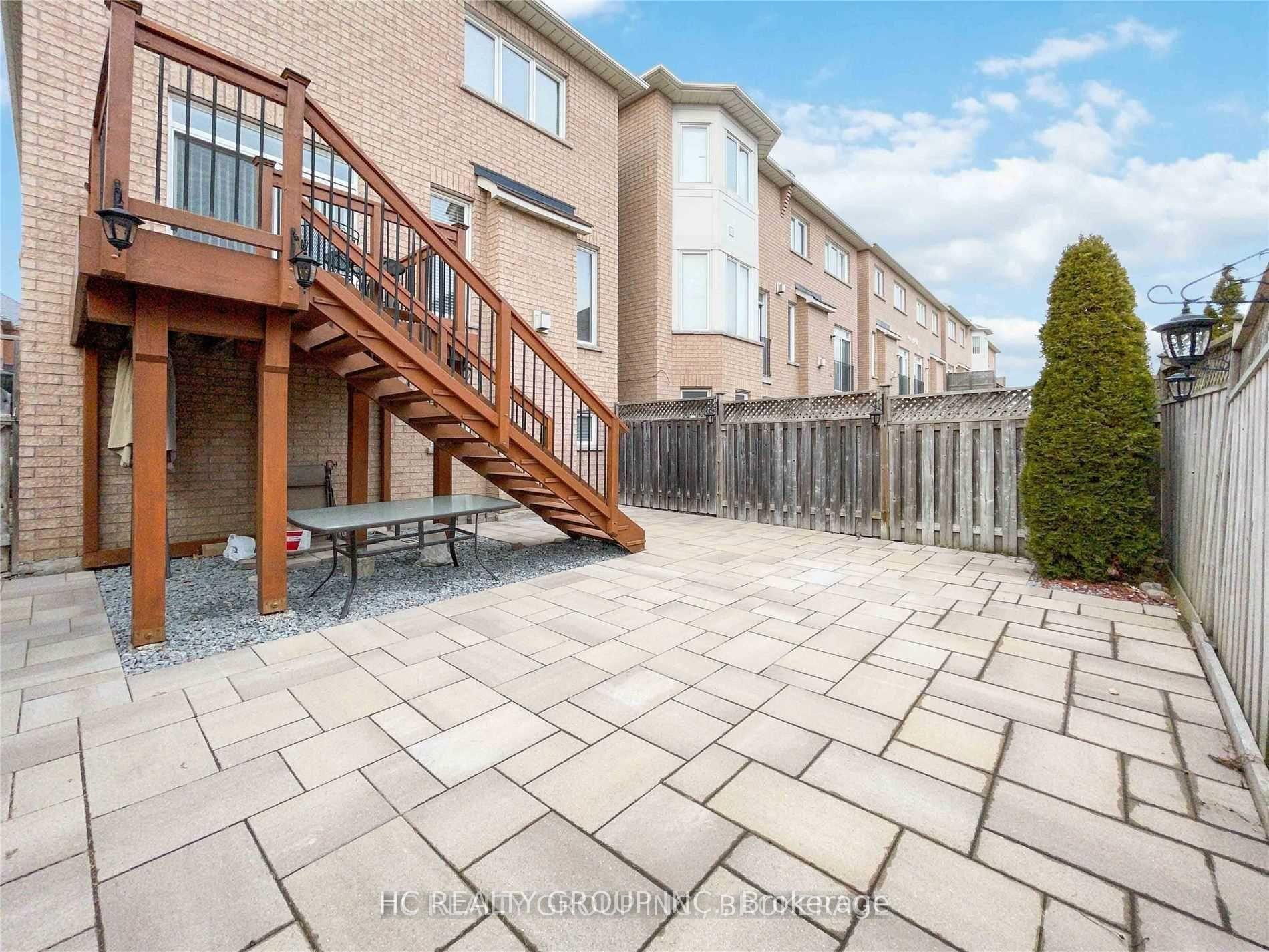Photo 12 of Unit Upper, 29 Pillar Rock Crescent, Markham, Victoria Manor-Jennings Gate — HOMEH