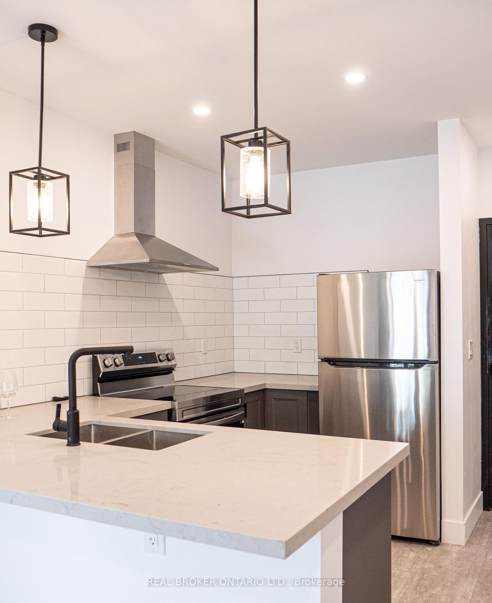 Photo 3 of Unit 1, 284 James Street N, Hamilton, Beasley — HOMEH