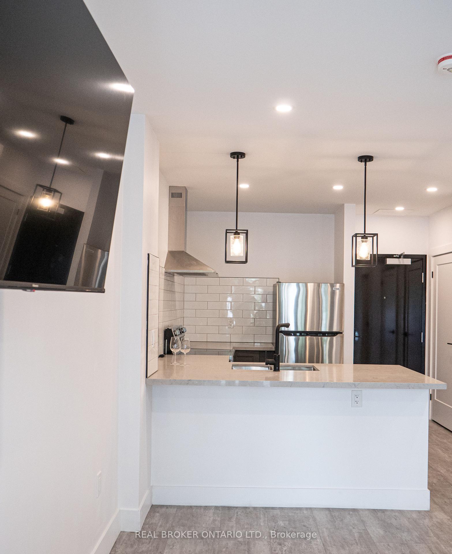 Photo 5 of Unit 1, 284 James Street N, Hamilton, Beasley — HOMEH