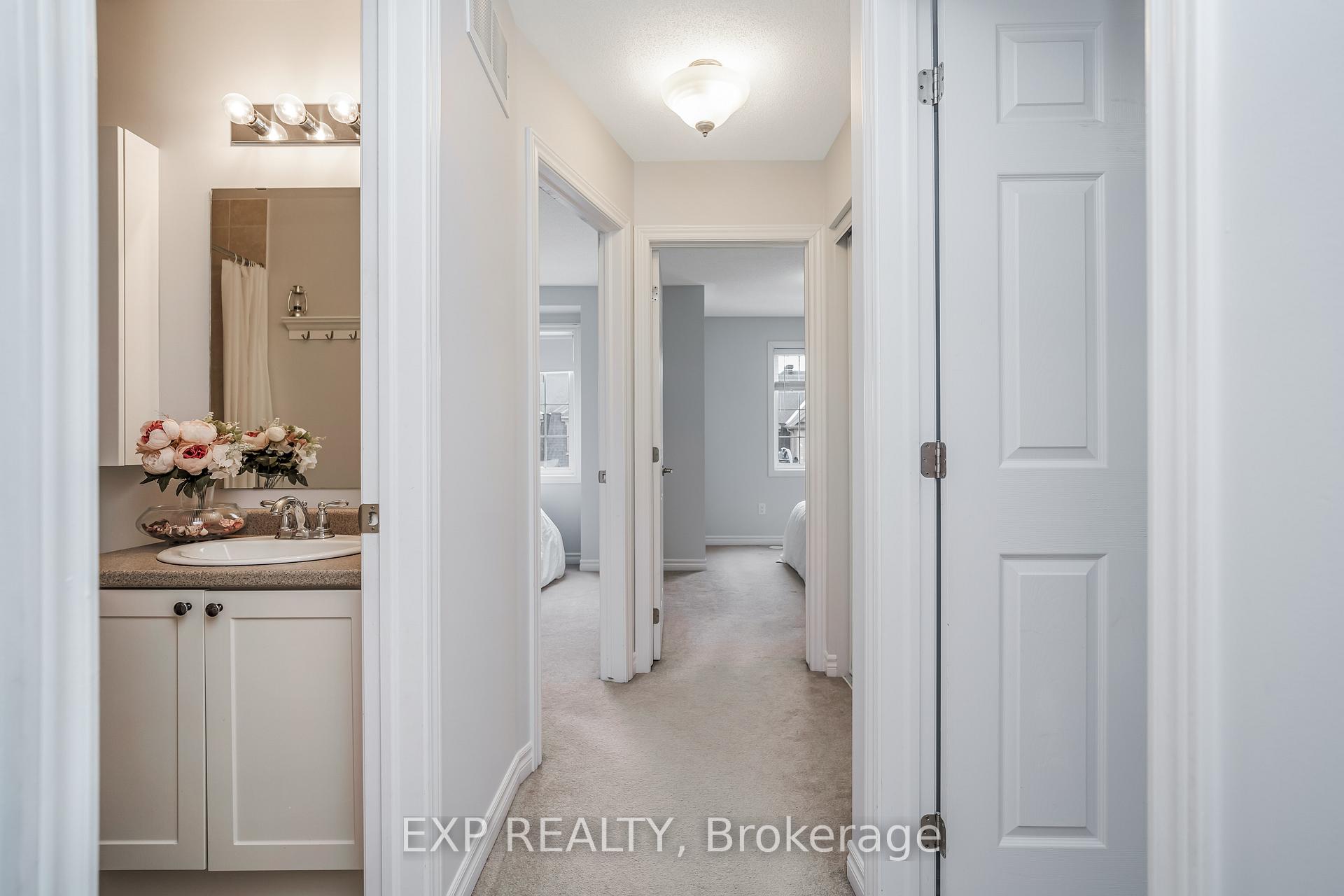 Photo 16 of 604 Meadowcreek Circle, Ottawa, Kanata - Emerald Meadows/Trailwest — HOMEH