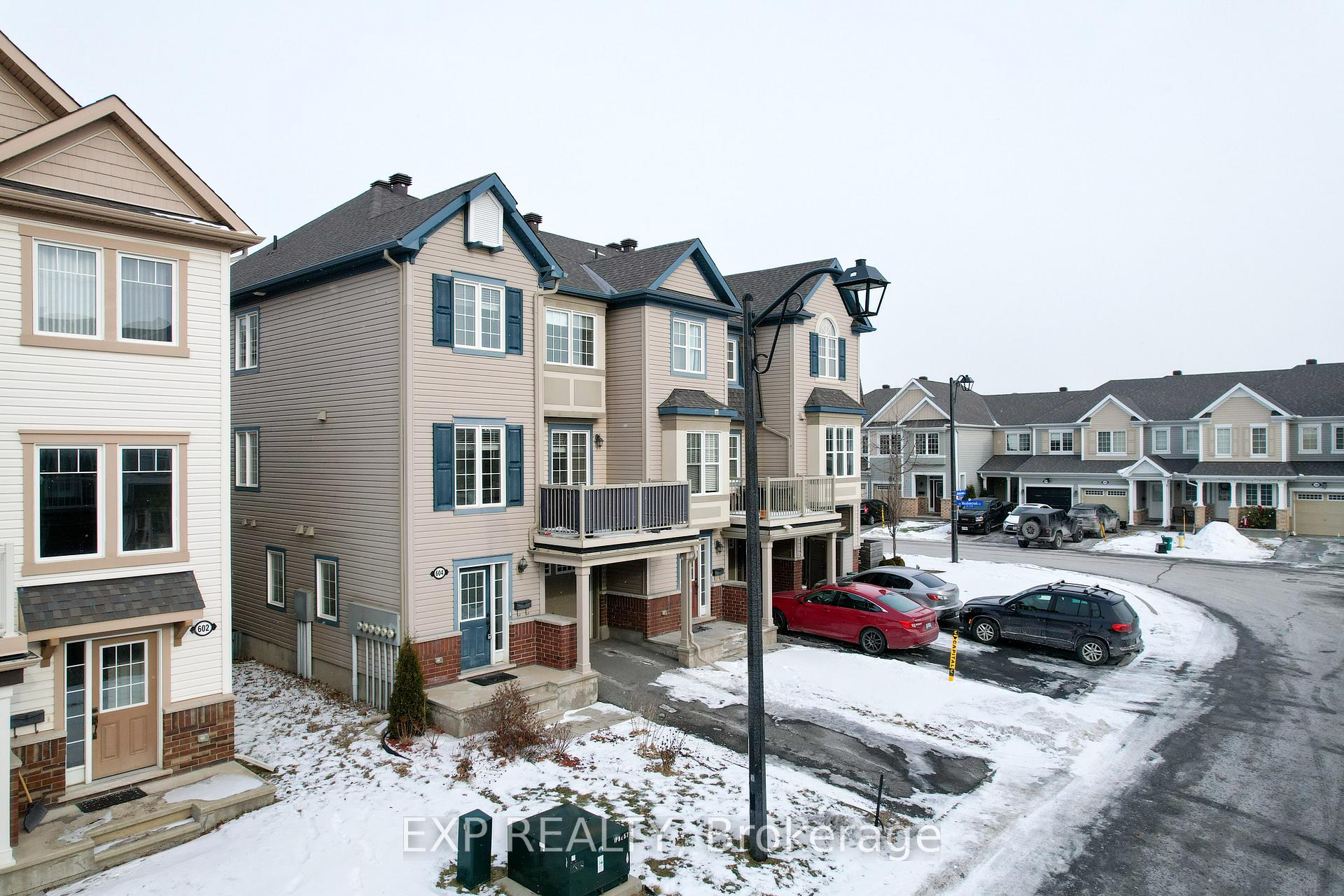 Photo 28 of 604 Meadowcreek Circle, Ottawa, Kanata - Emerald Meadows/Trailwest — HOMEH