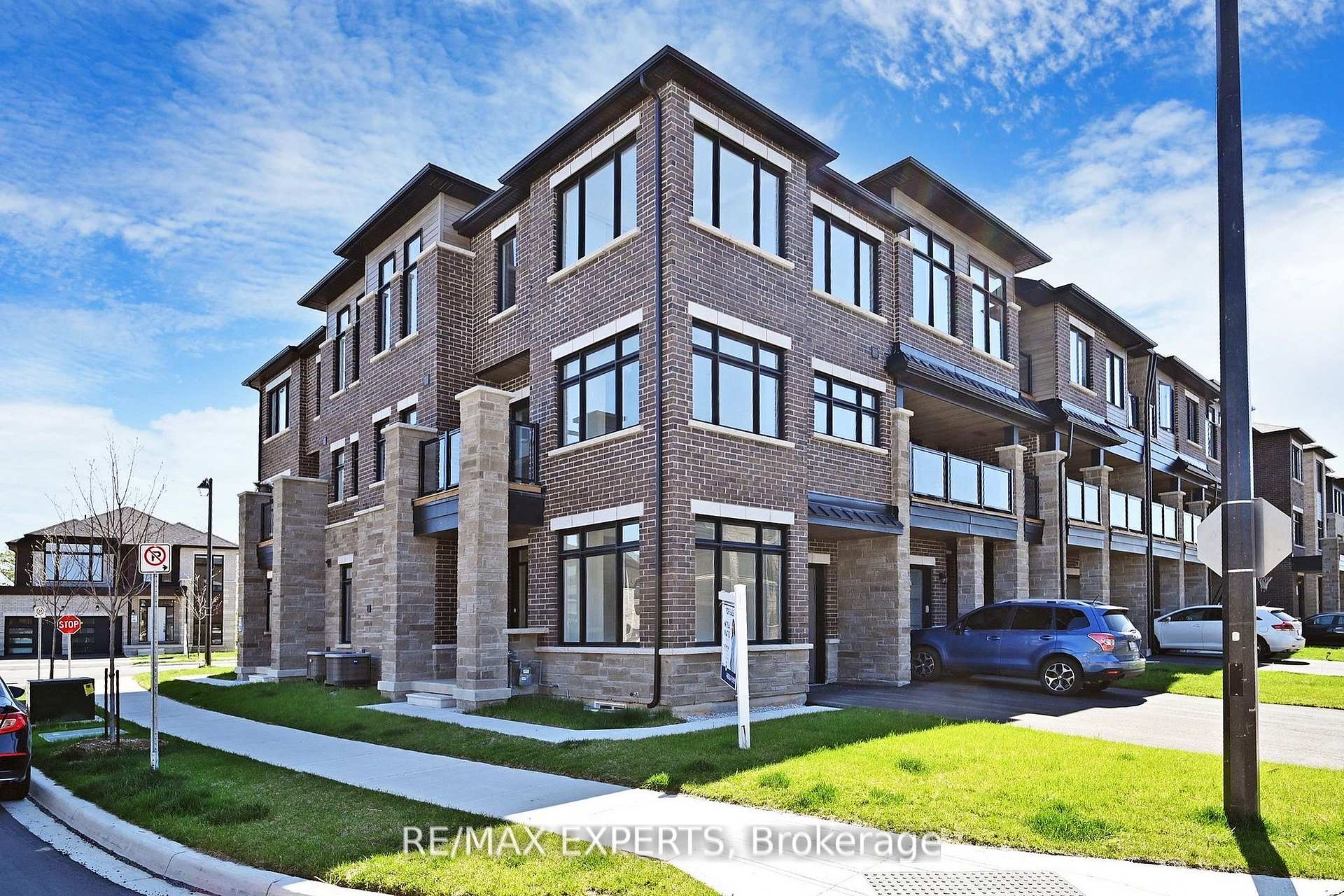 Front of 1537 Moonseed Place