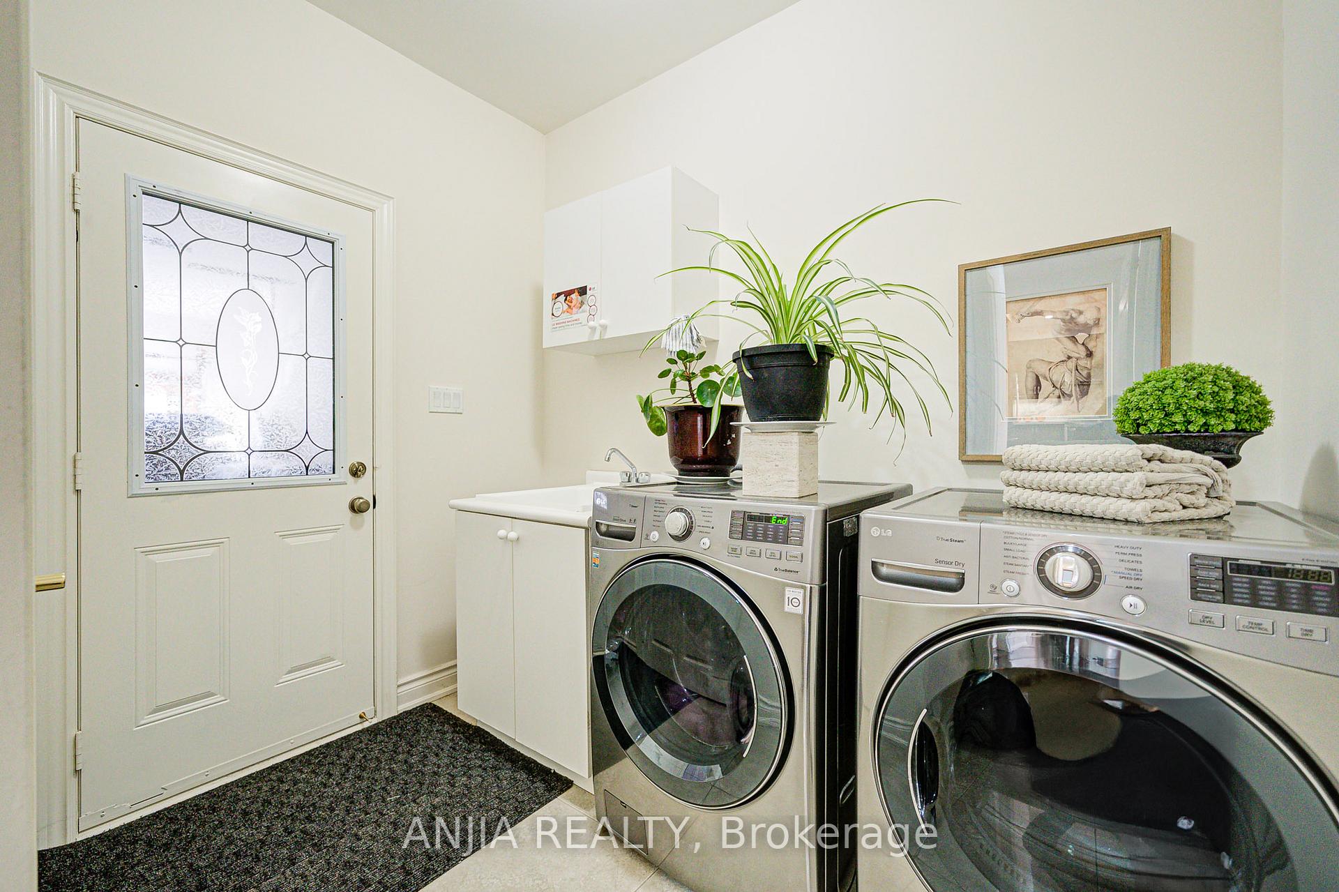 Photo 25 of 74 Hubner Avenue, Markham, Berczy — HOMEH
