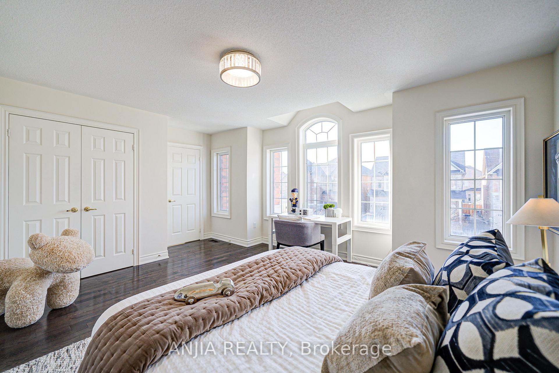 Photo 29 of 74 Hubner Avenue, Markham, Berczy — HOMEH