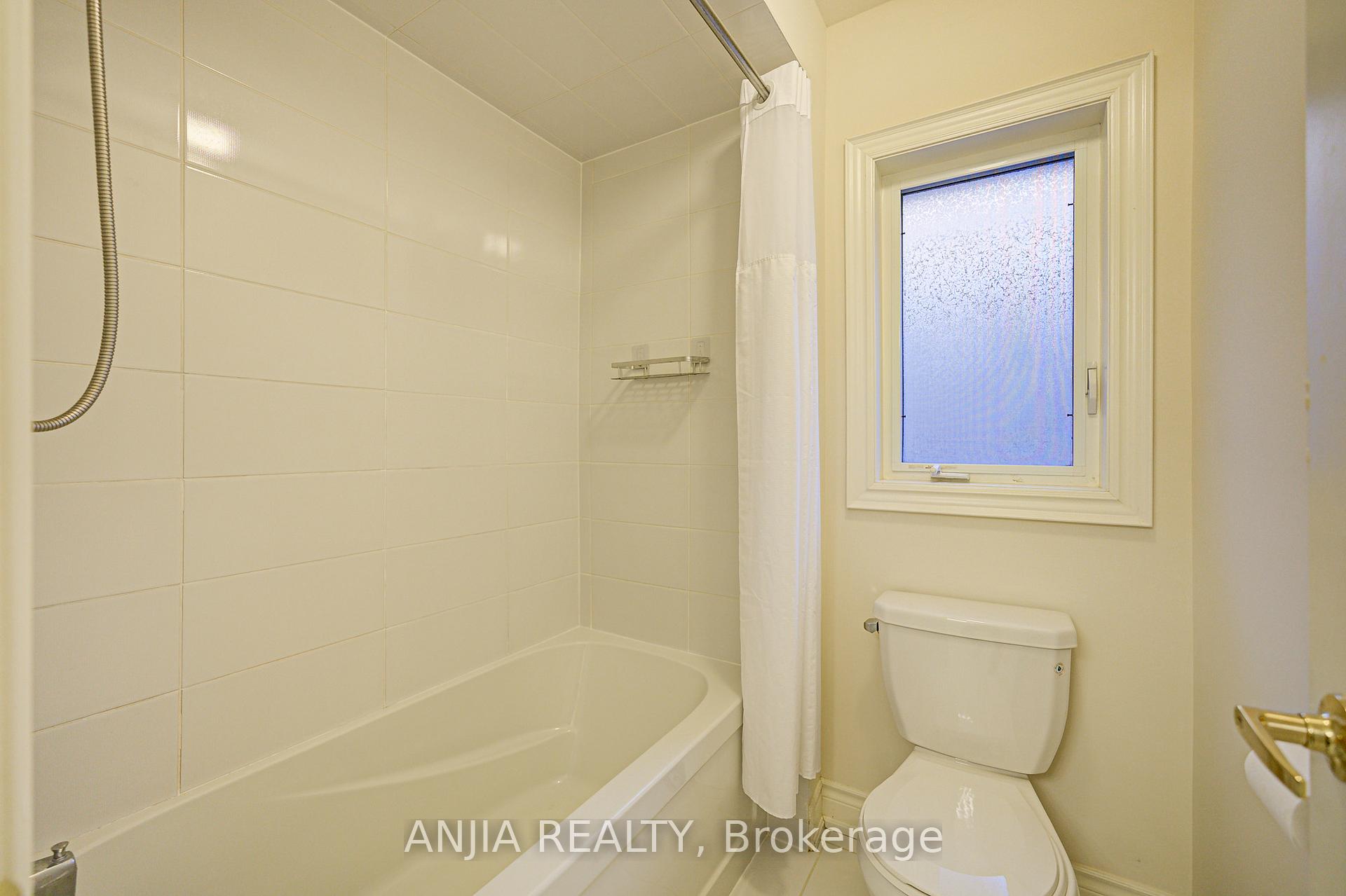Photo 31 of 74 Hubner Avenue, Markham, Berczy — HOMEH