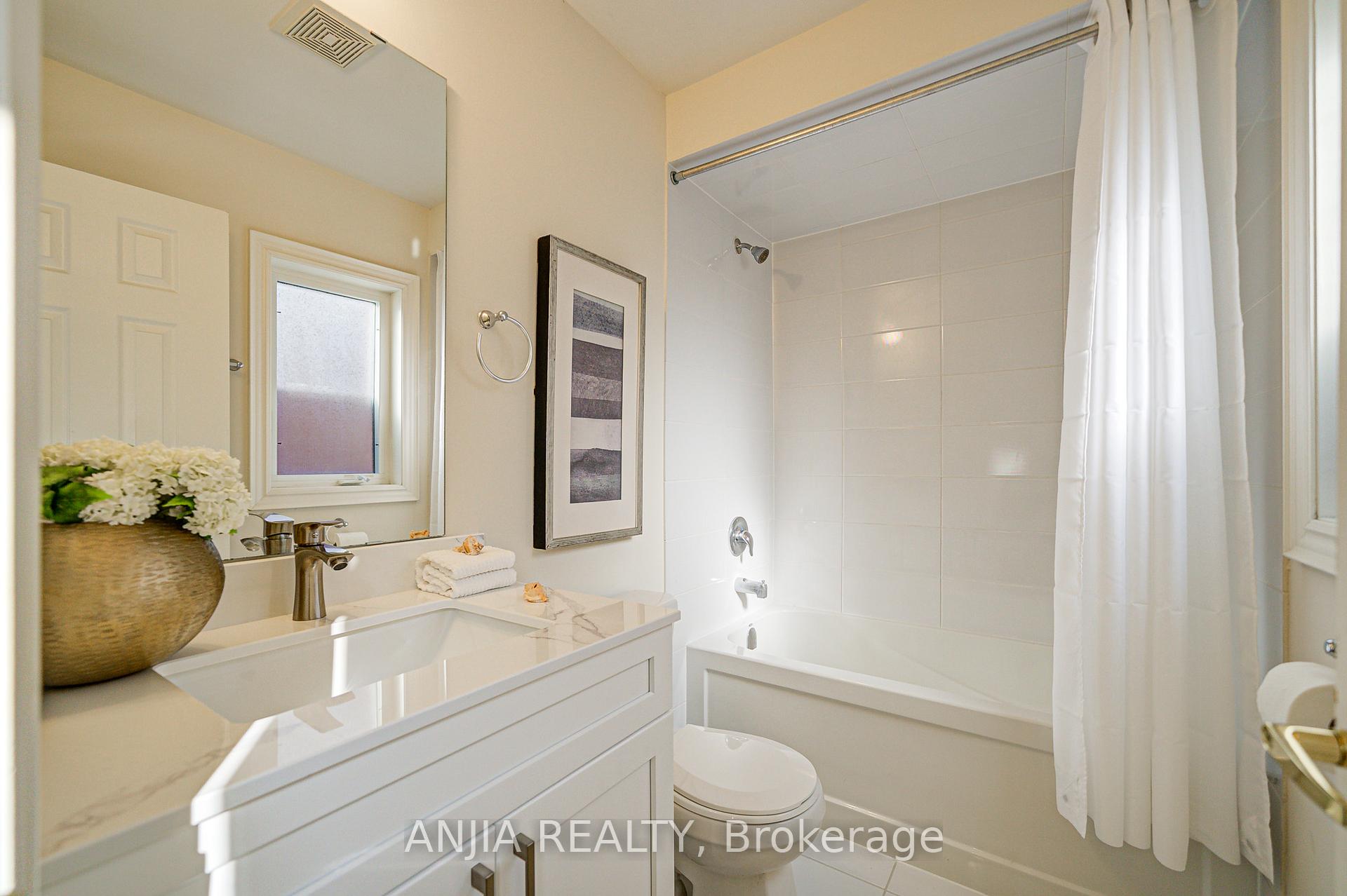 Photo 35 of 74 Hubner Avenue, Markham, Berczy — HOMEH