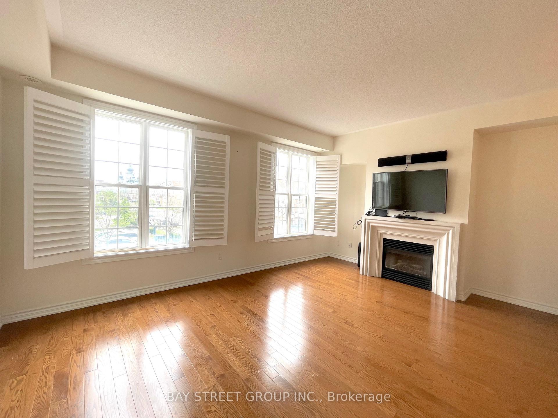 Photo 2 of 11 Haute Lane, Markham, Cathedraltown — HOMEH