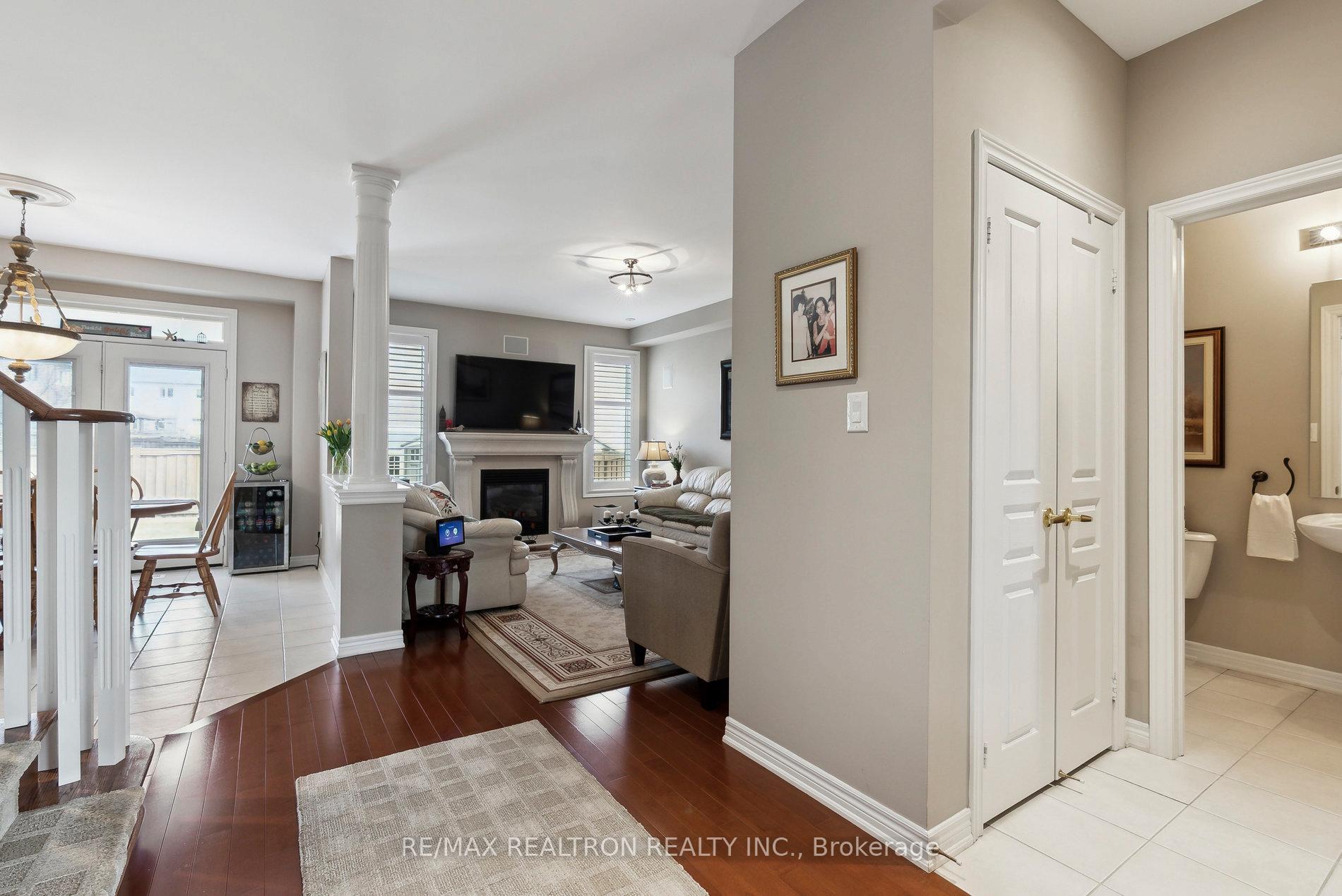 Photo 5 of 43 Bernbridge Road, Markham, Box Grove — HOMEH