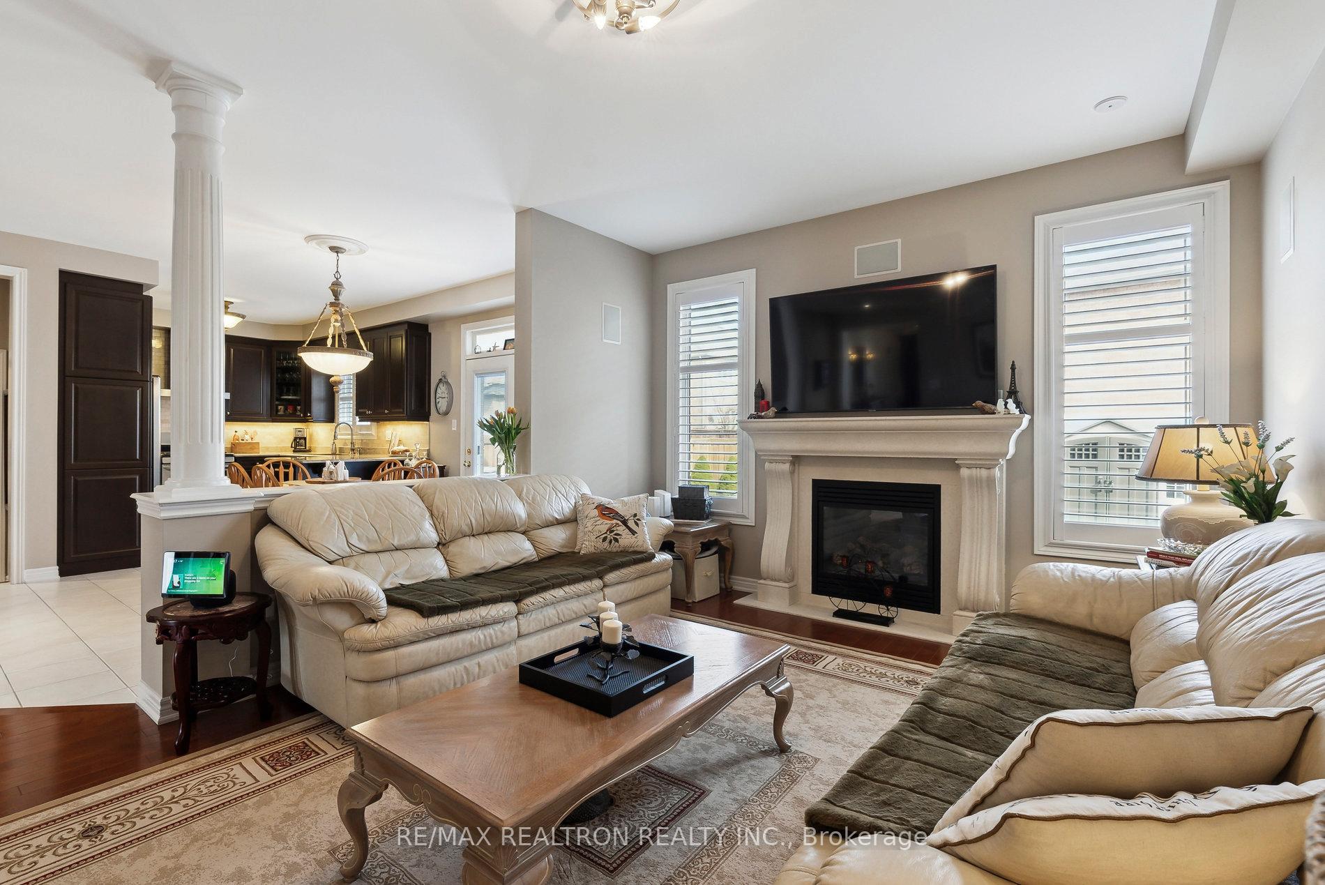 Photo 10 of 43 Bernbridge Road, Markham, Box Grove — HOMEH