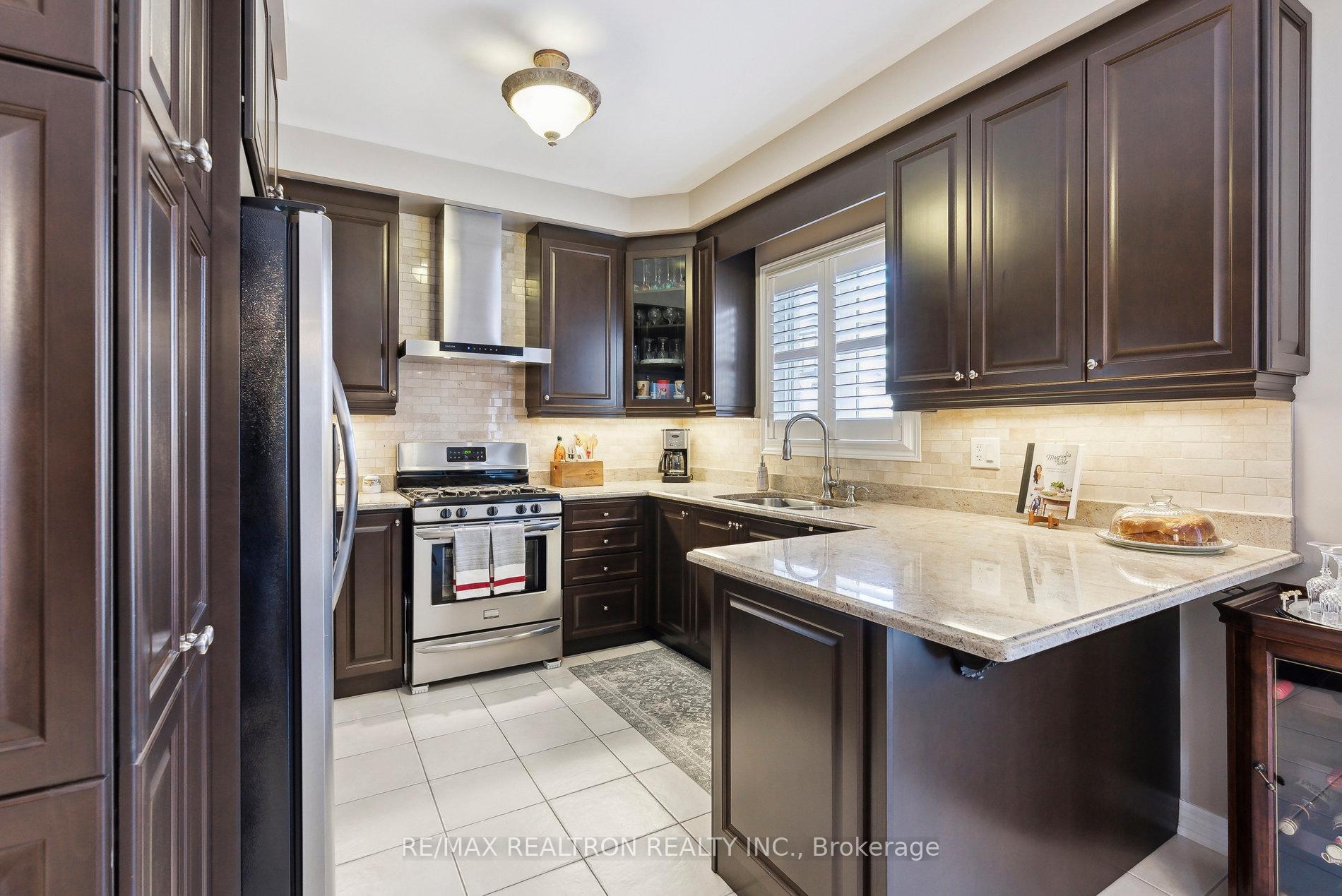 Photo 16 of 43 Bernbridge Road, Markham, Box Grove — HOMEH