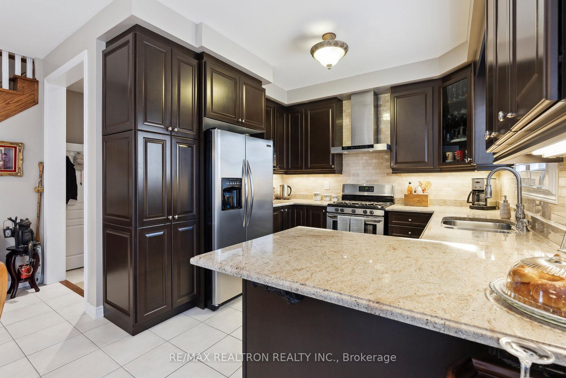 Photo 17 of 43 Bernbridge Road, Markham, Box Grove — HOMEH