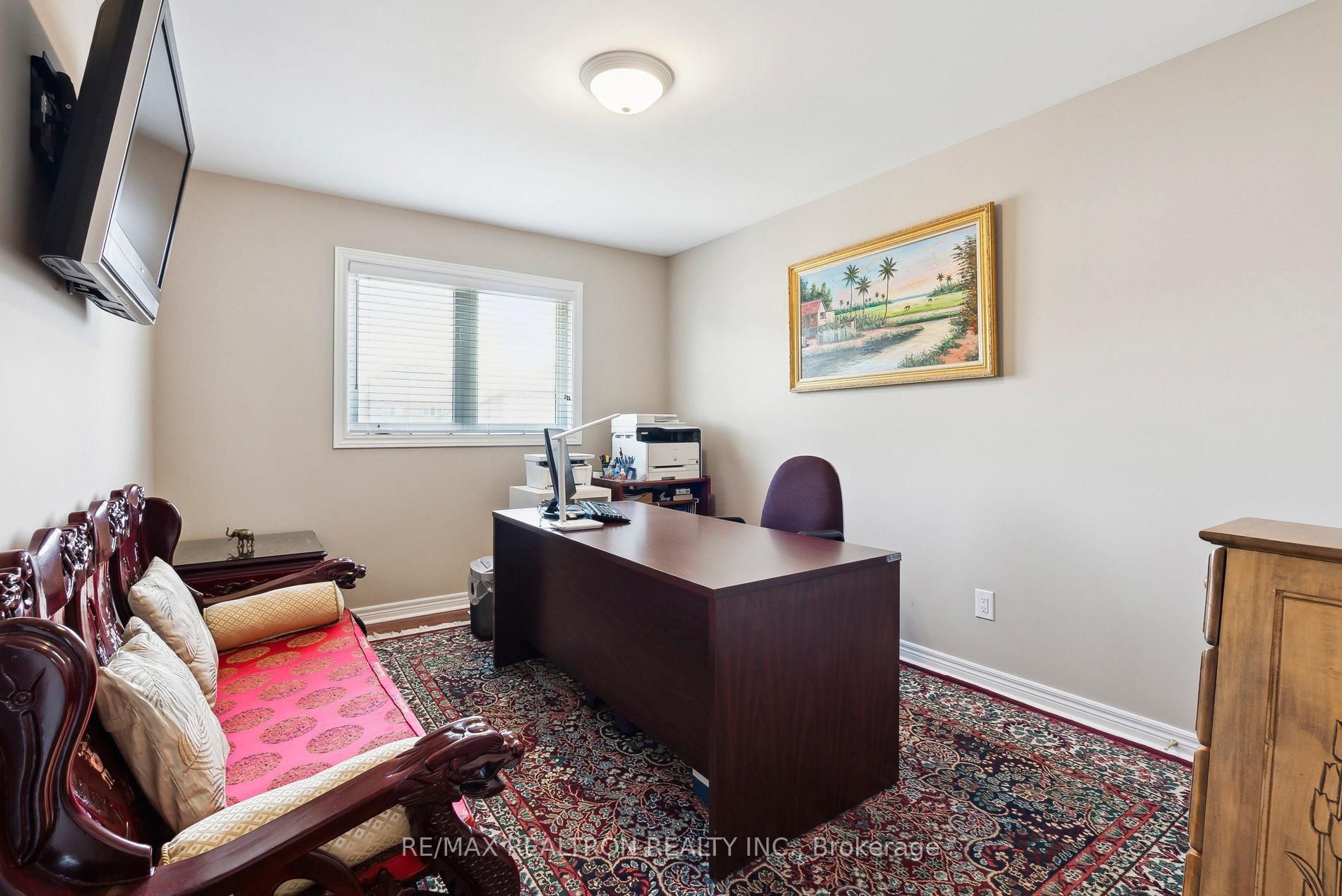 Photo 32 of 43 Bernbridge Road, Markham, Box Grove — HOMEH