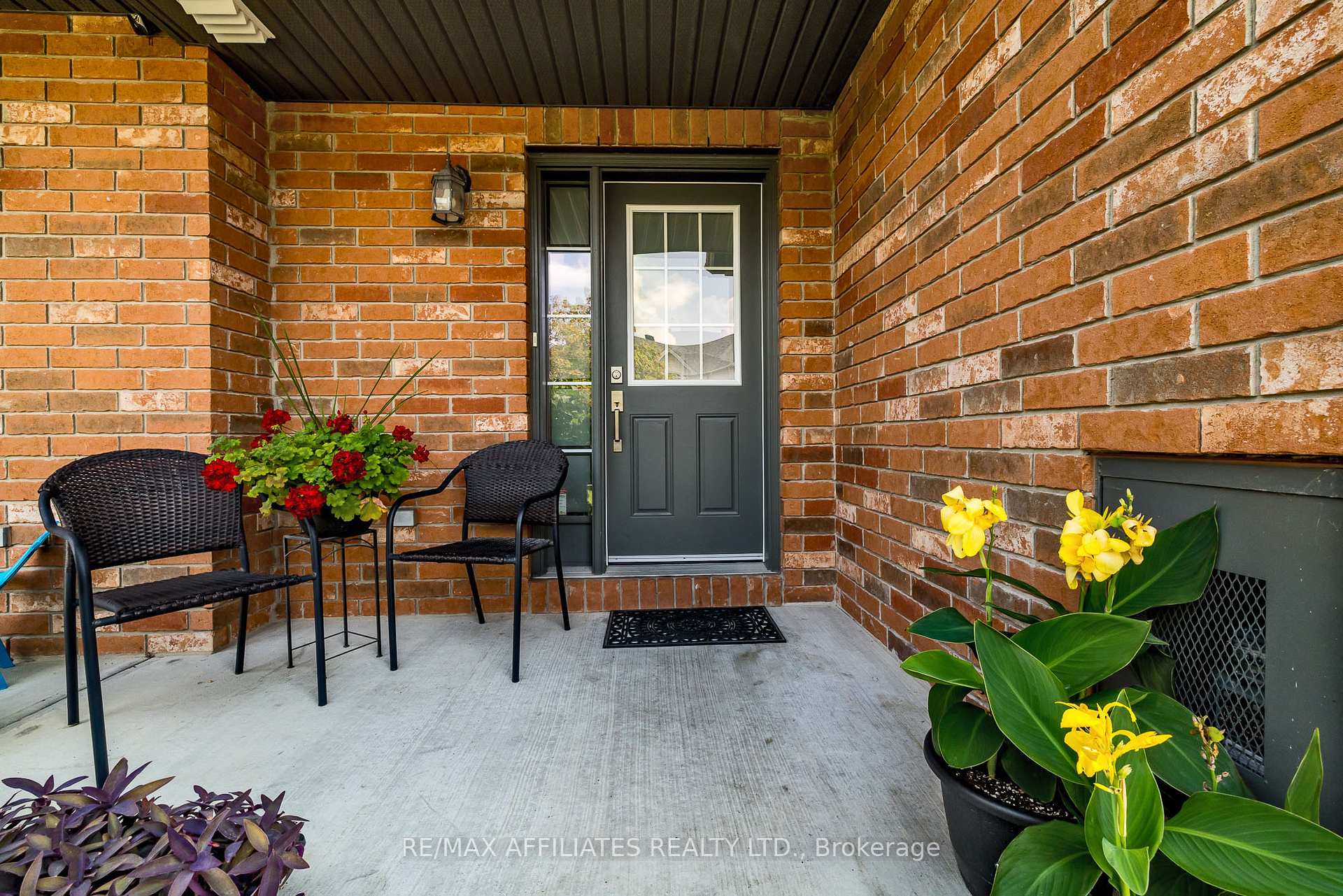 Photo 4 of 203 Opus Street, Ottawa, Kanata - Emerald Meadows/Trailwest — HOMEH