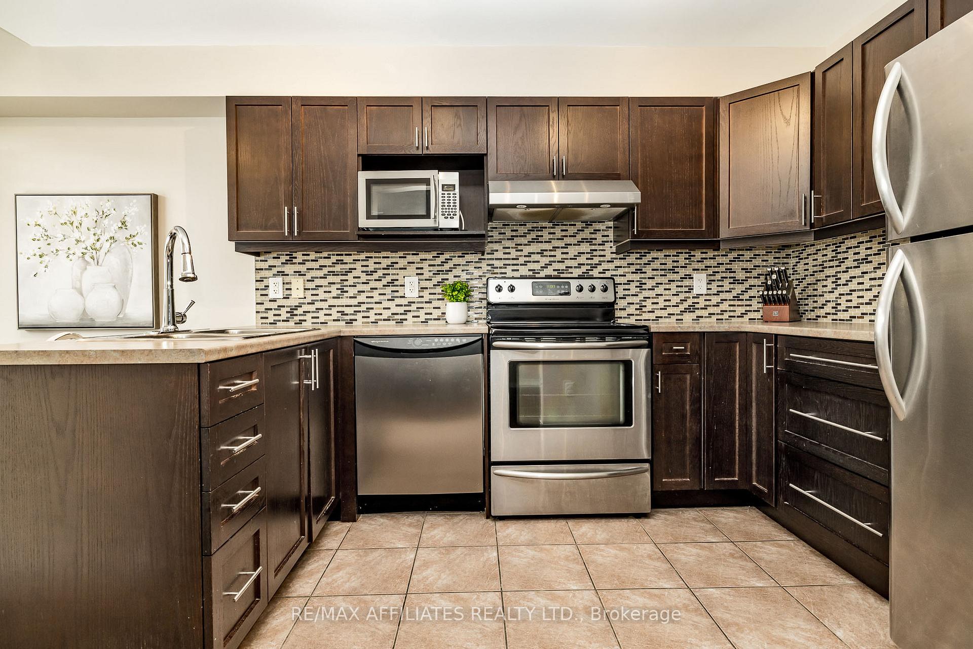 Photo 13 of 203 Opus Street, Ottawa, Kanata - Emerald Meadows/Trailwest — HOMEH