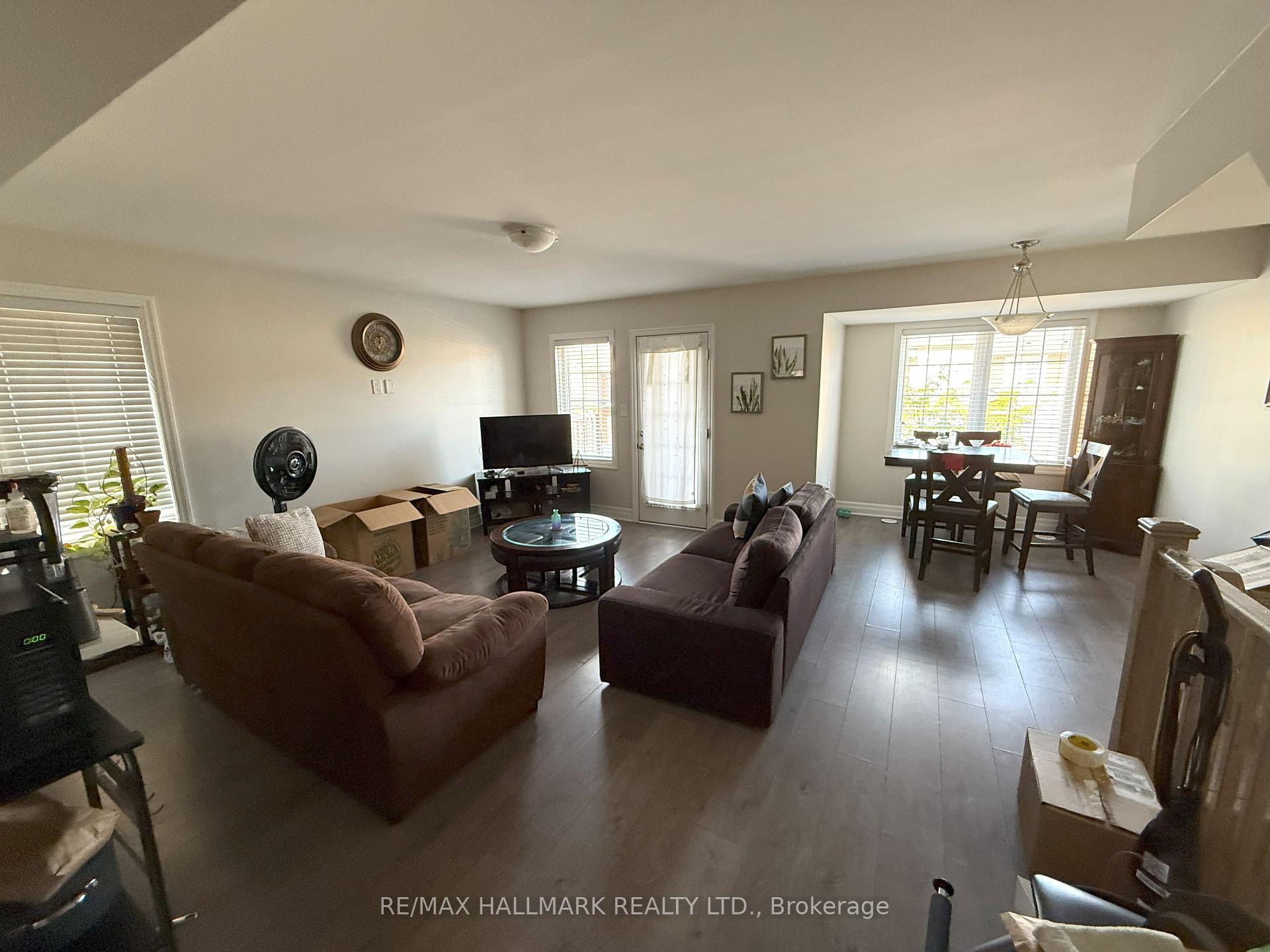 Photo 3 of 1161 Duignan Crescent, Milton, Ford — HOMEH