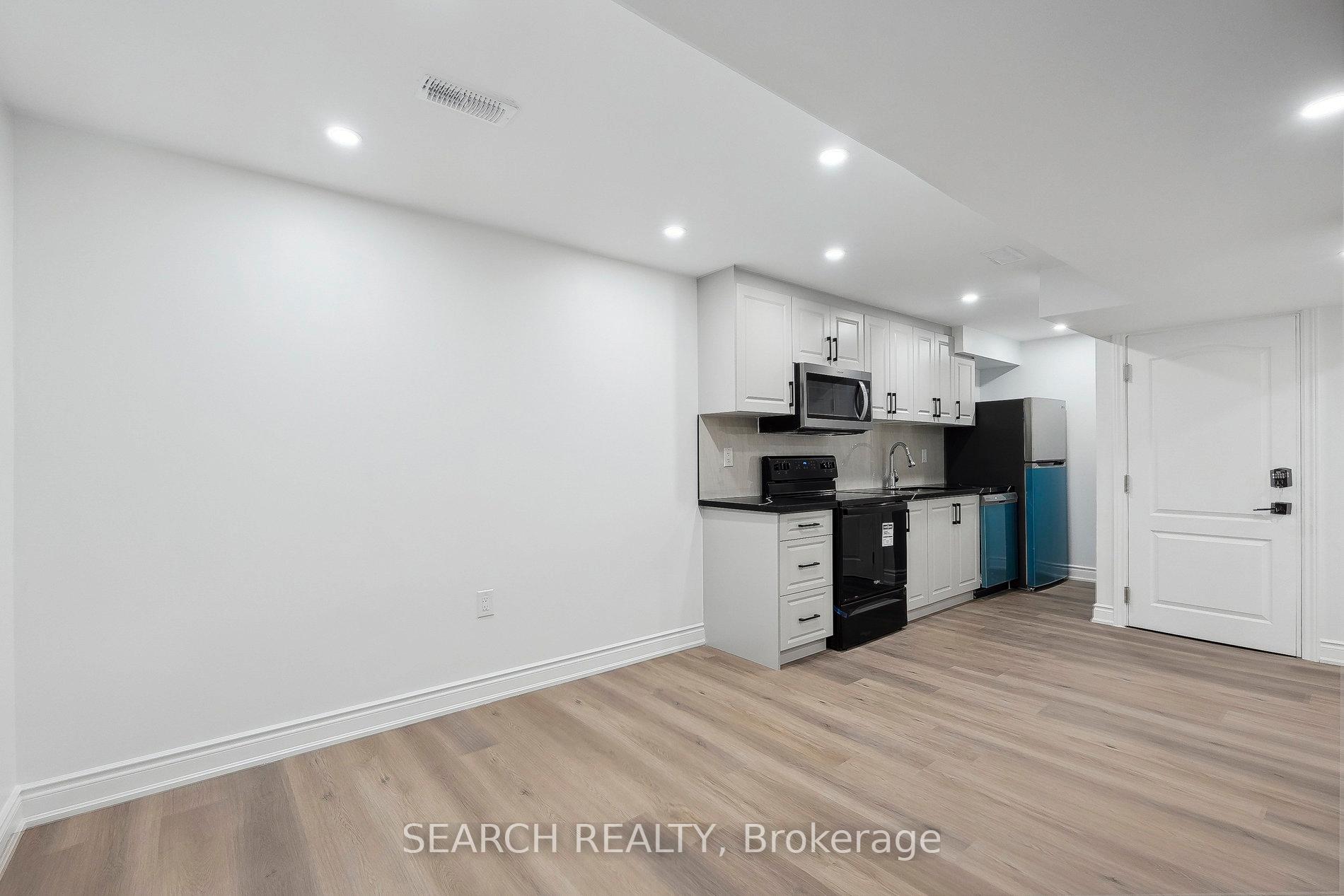 Photo 10 of Unit Lower, 140 Springvalley Crescent, Hamilton, Gourley — HOMEH