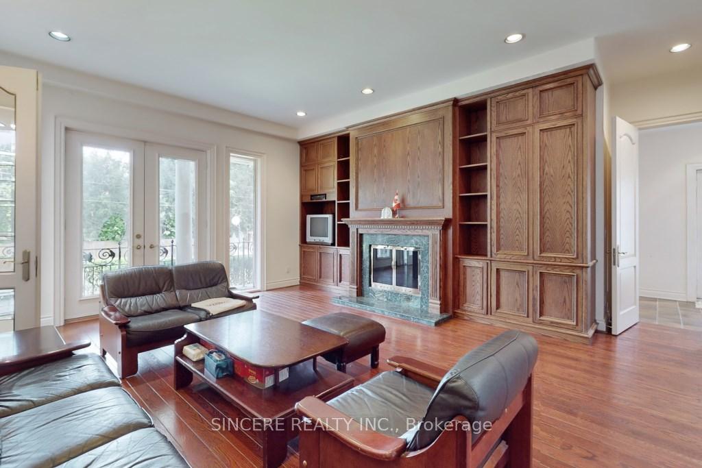 Photo 13 of 6 Huckleberry Lane, Markham, Bayview Glen — HOMEH
