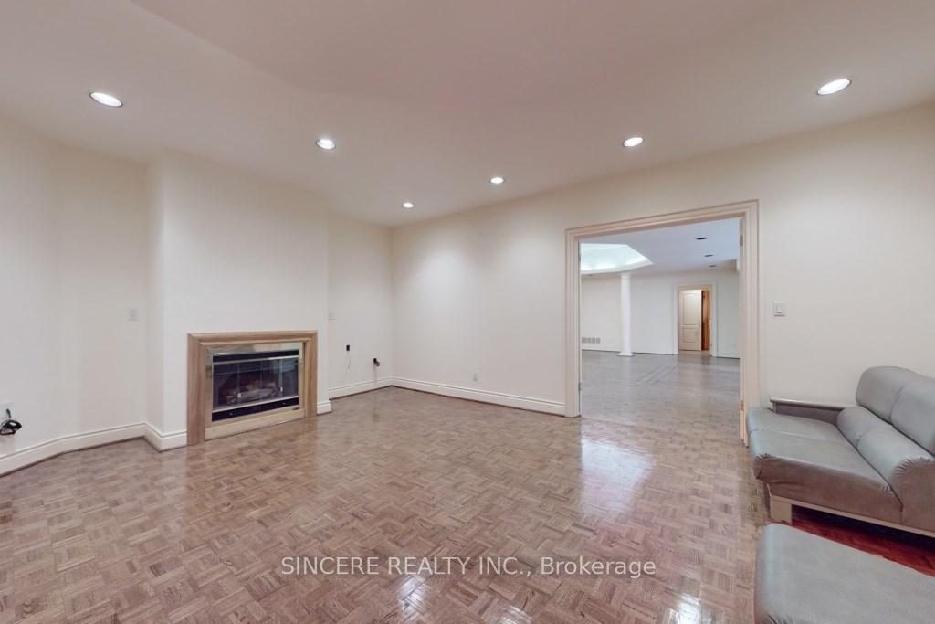 Photo 36 of 6 Huckleberry Lane, Markham, Bayview Glen — HOMEH