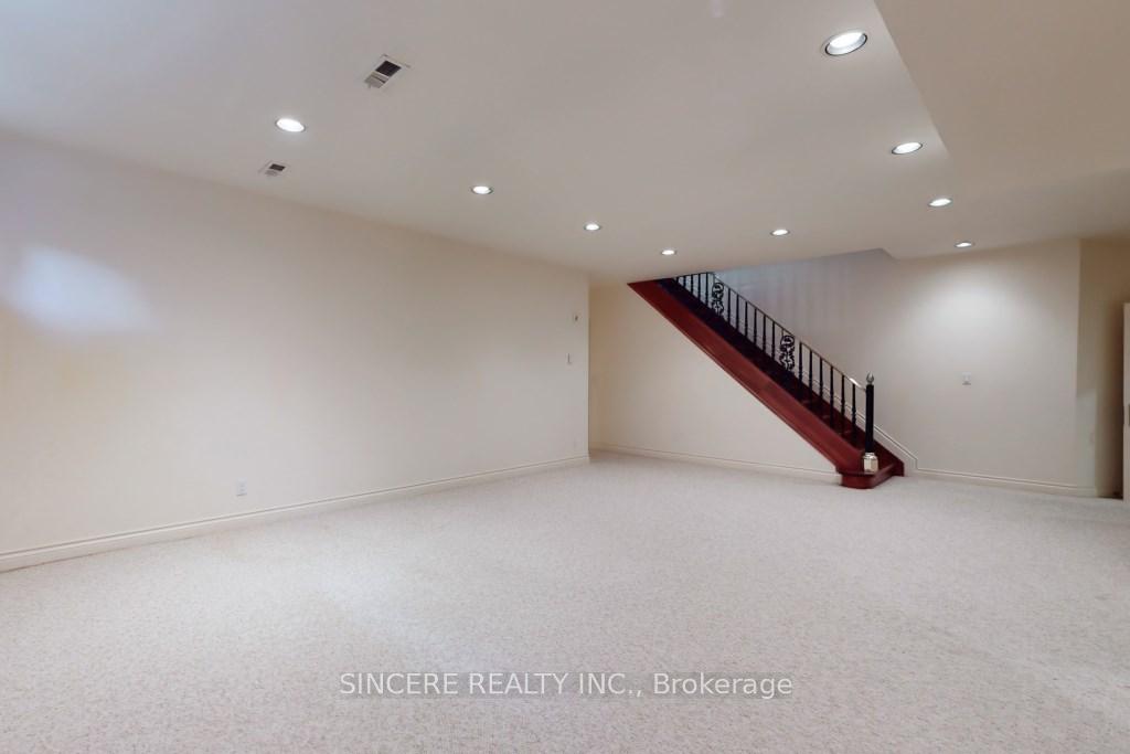 Photo 37 of 6 Huckleberry Lane, Markham, Bayview Glen — HOMEH
