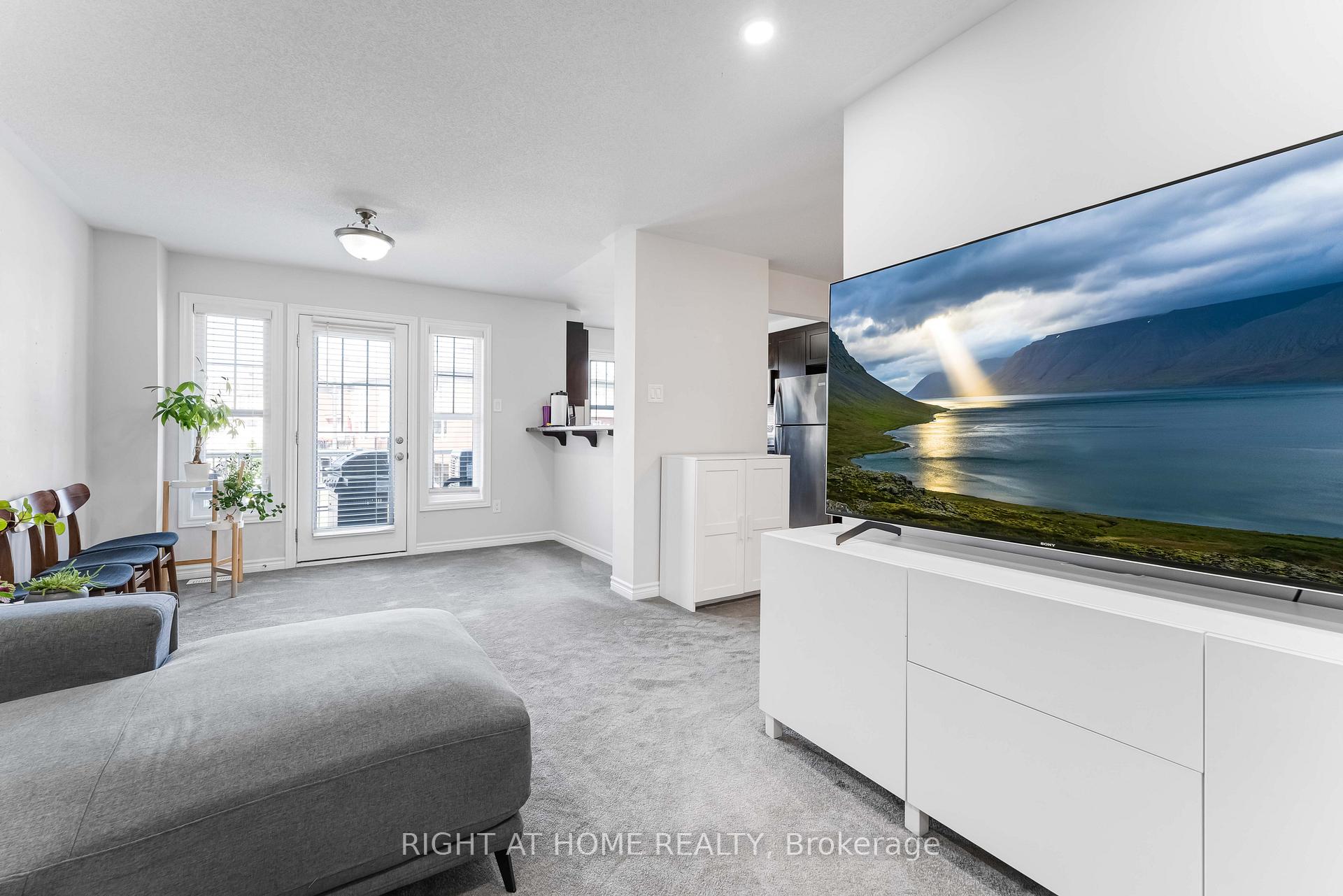 Photo 14 of 74 Feathertop Lane, Ottawa, Kanata - Emerald Meadows/Trailwest — HOMEH