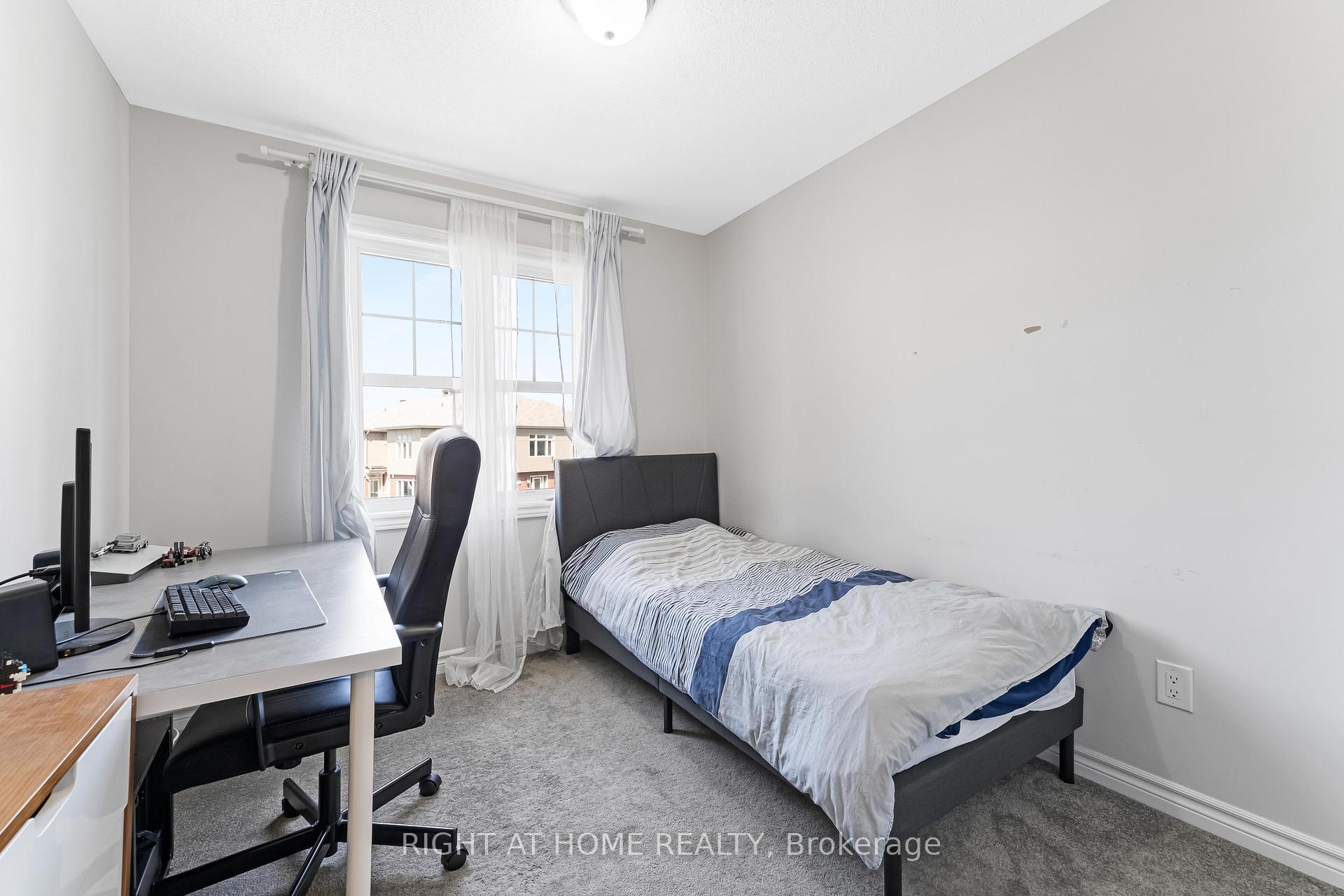 Photo 16 of 74 Feathertop Lane, Ottawa, Kanata - Emerald Meadows/Trailwest — HOMEH