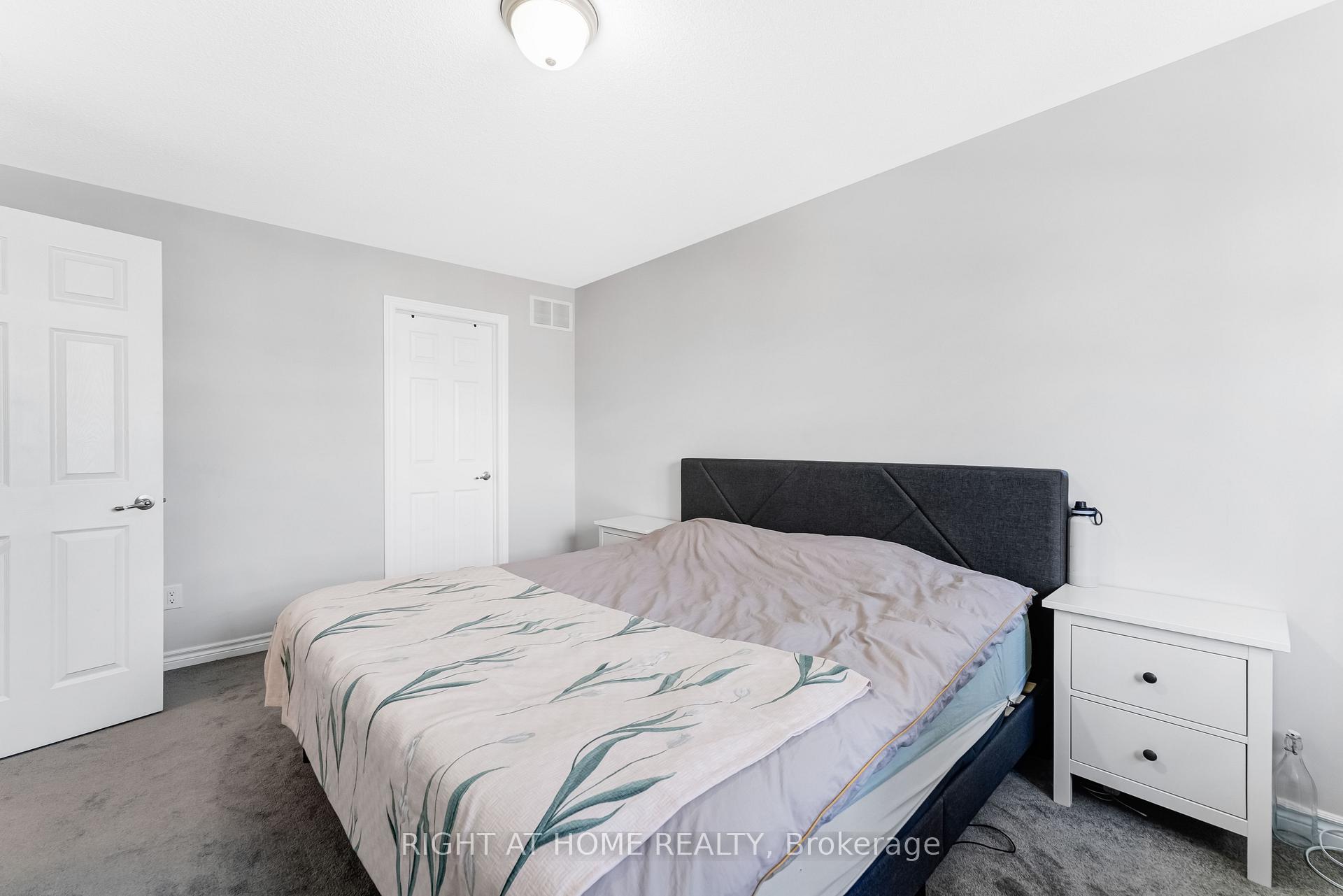 Photo 19 of 74 Feathertop Lane, Ottawa, Kanata - Emerald Meadows/Trailwest — HOMEH