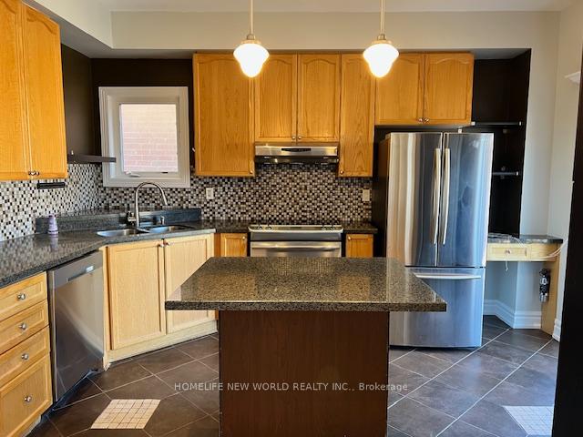 Photo 9 of 13 Goldenwood Crescent, Markham, Greensborough — HOMEH