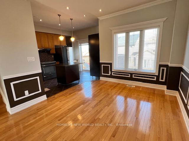 Photo 11 of 13 Goldenwood Crescent, Markham, Greensborough — HOMEH