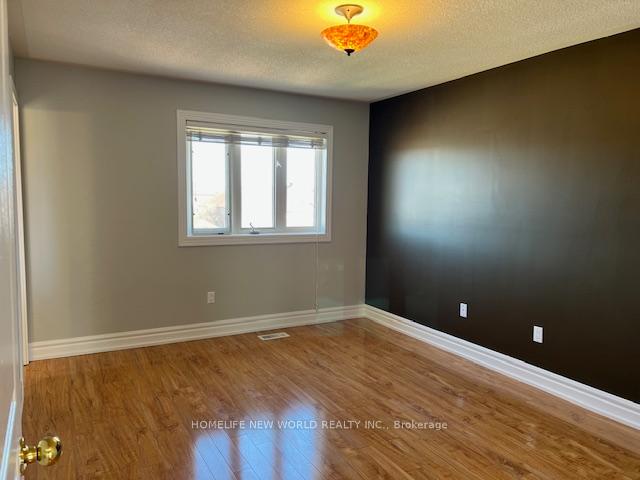 Photo 12 of 13 Goldenwood Crescent, Markham, Greensborough — HOMEH