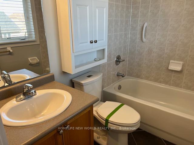 Photo 13 of 13 Goldenwood Crescent, Markham, Greensborough — HOMEH