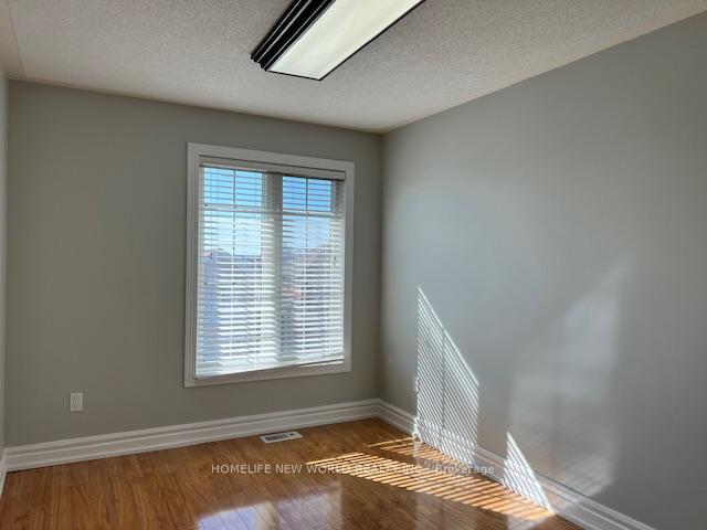 Photo 17 of 13 Goldenwood Crescent, Markham, Greensborough — HOMEH