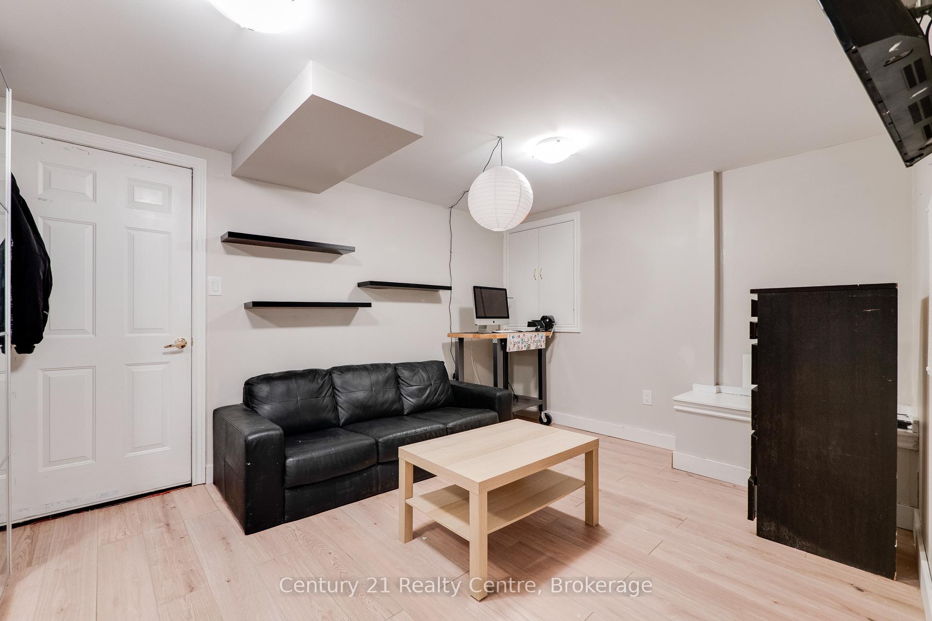 Photo 18 of 741 Wettlaufer Terrace, Milton, Scott — HOMEH