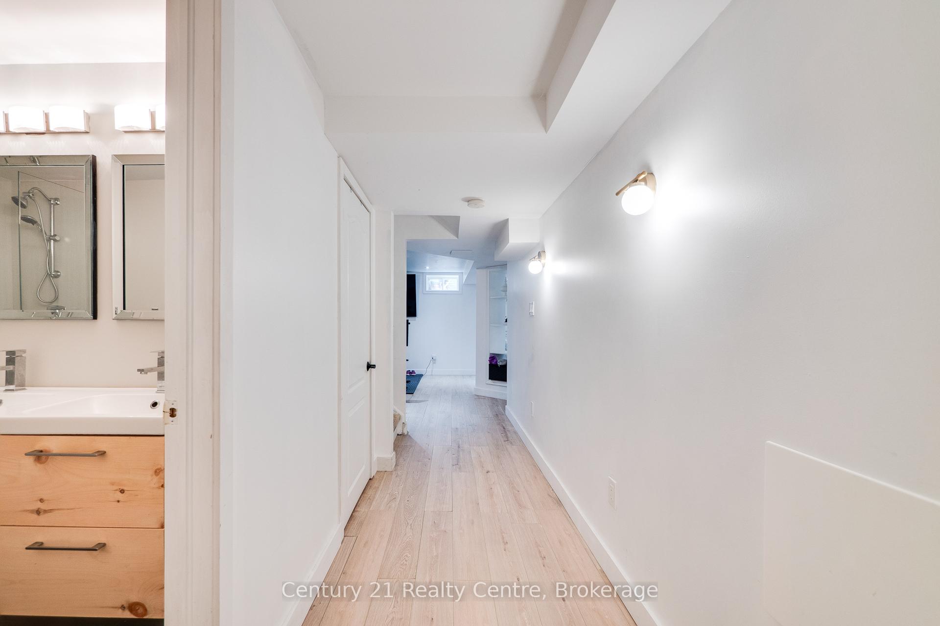 Photo 34 of 741 Wettlaufer Terrace, Milton, Scott — HOMEH